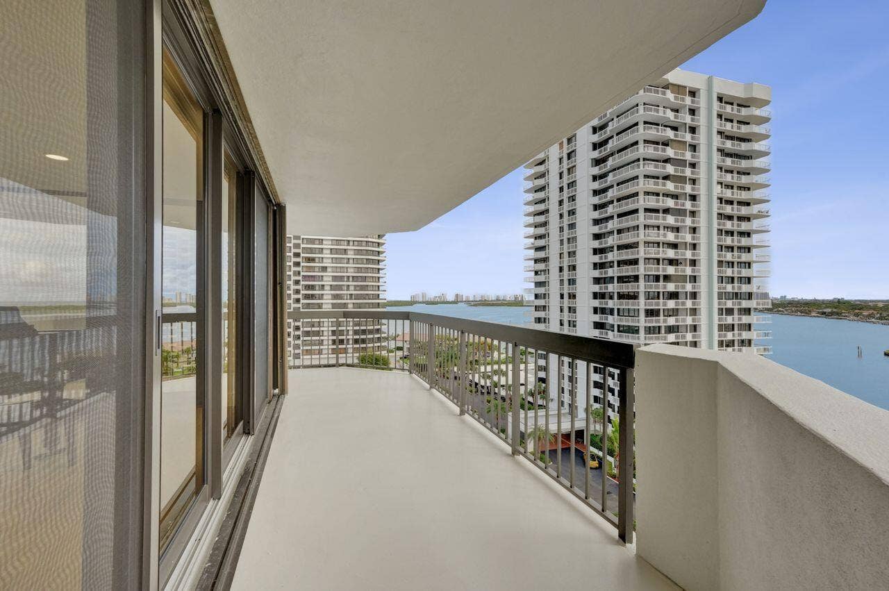 108 Lakeshore Drive, #1041, North Palm Beach, FL 33408 Wrap Around Balcony