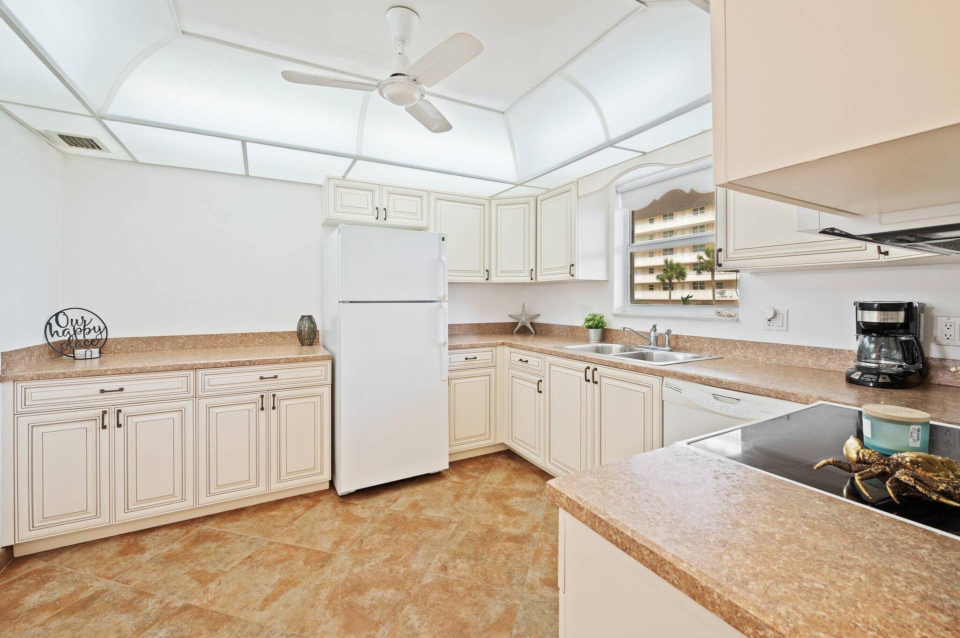 14-web-or-mls-1050-hillsboro-mile-203w