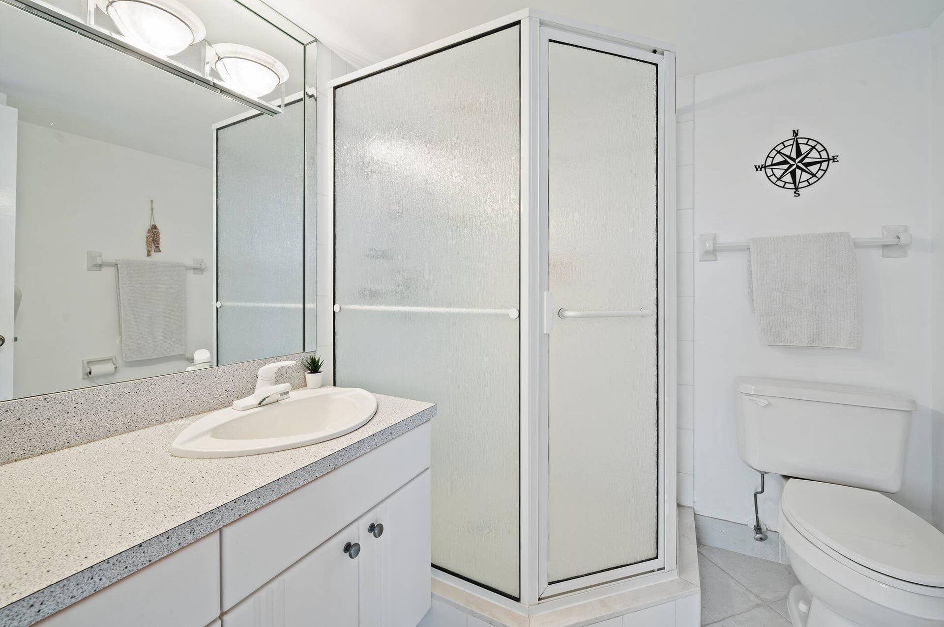 21-web-or-mls-1050-hillsboro-mile-203w