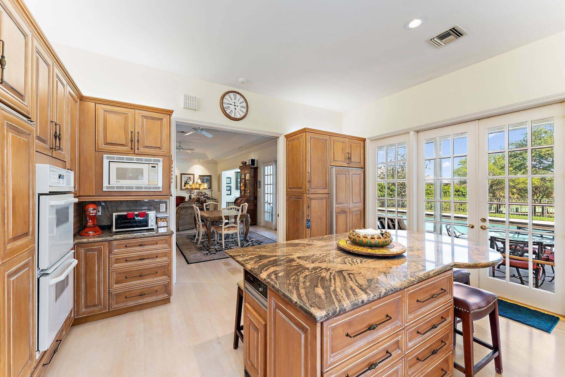 18515 SE Prestwick Lane, Tequesta, FL 33469 Kitchen