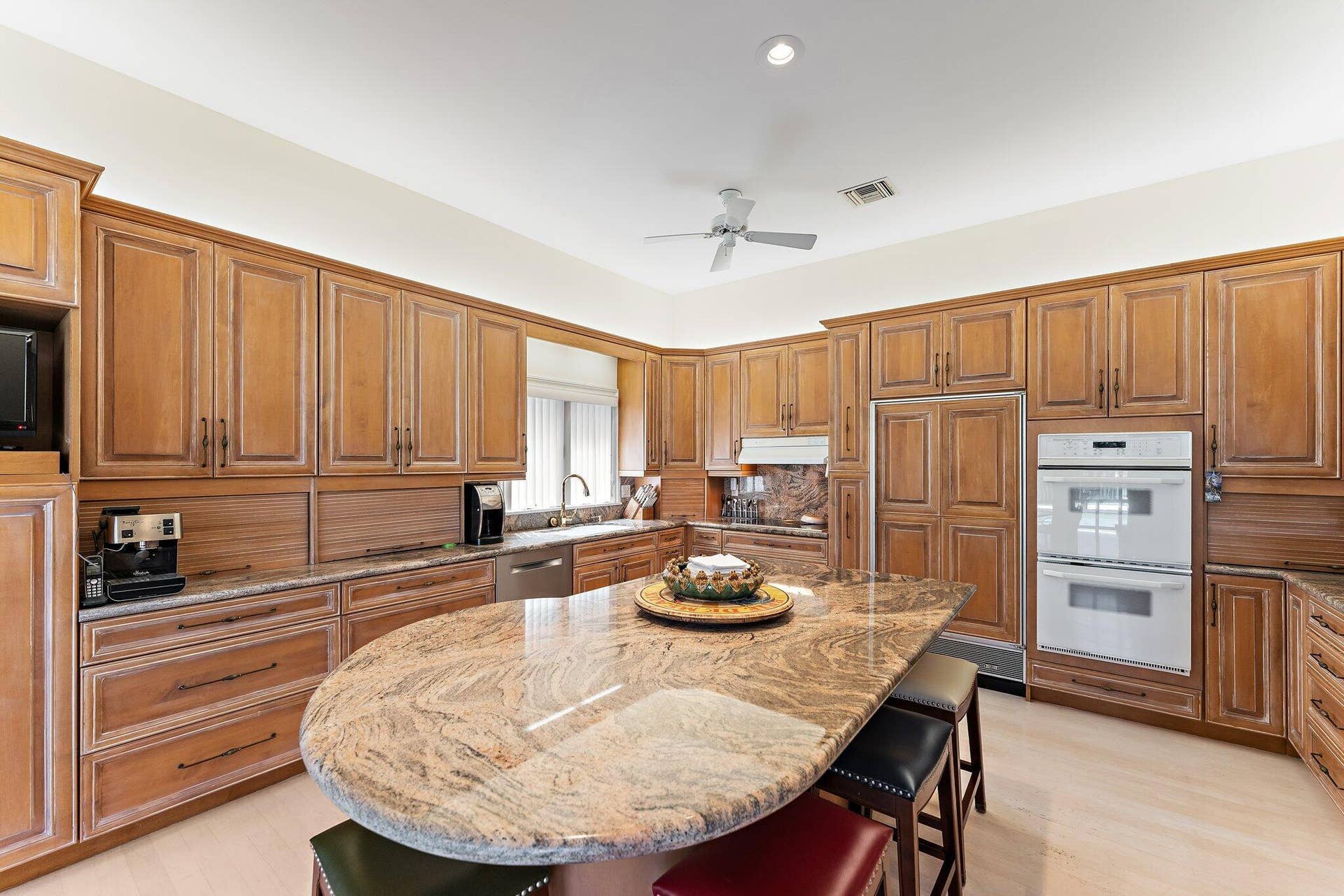 18515 SE Prestwick Lane, Tequesta, FL 33469 Kitchen