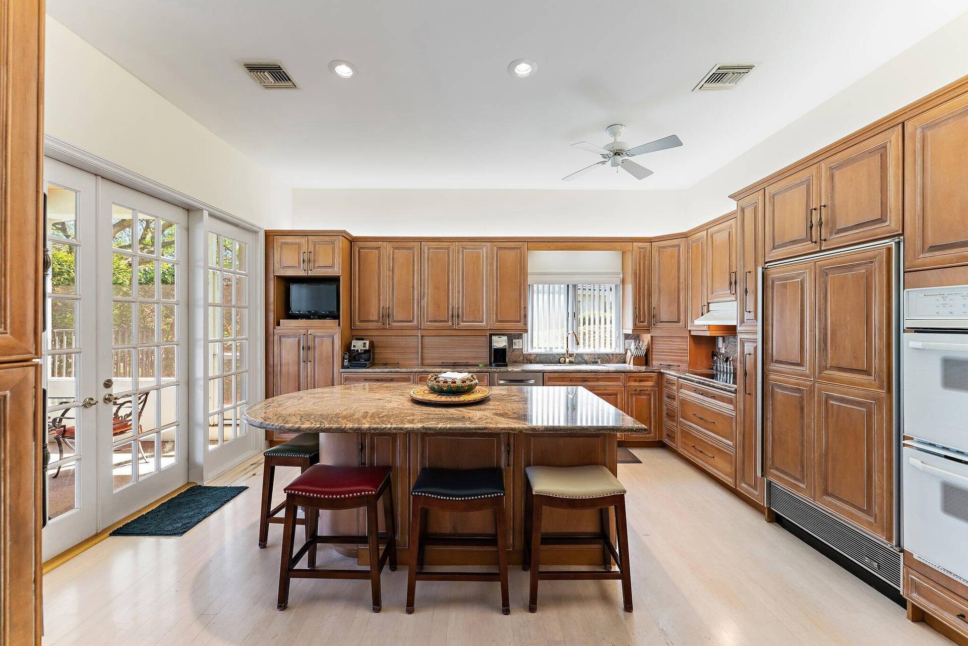 18515 SE Prestwick Lane, Tequesta, FL 33469 Kitchen