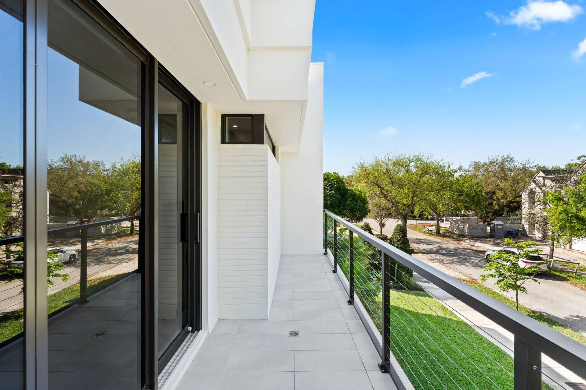1032 SE 12th Way, Fort Lauderdale, FL 33316 balcony