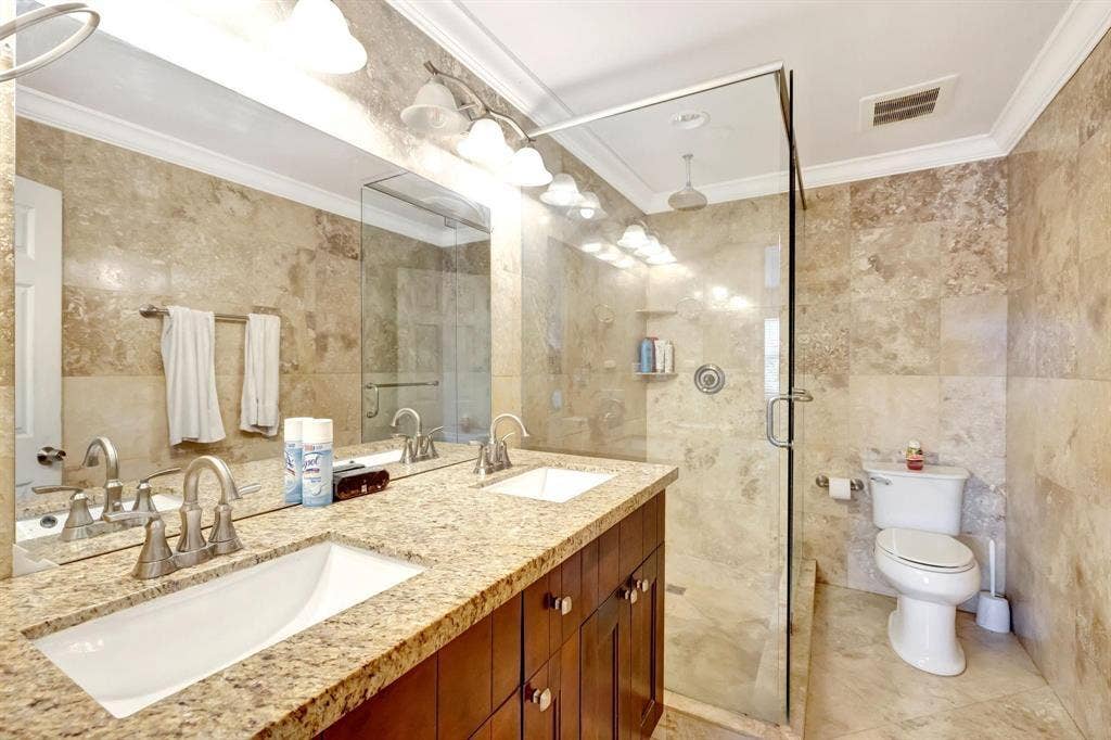 8605 W Sample Road, #311, Coral Springs, FL 33065 PRIMARY BATH