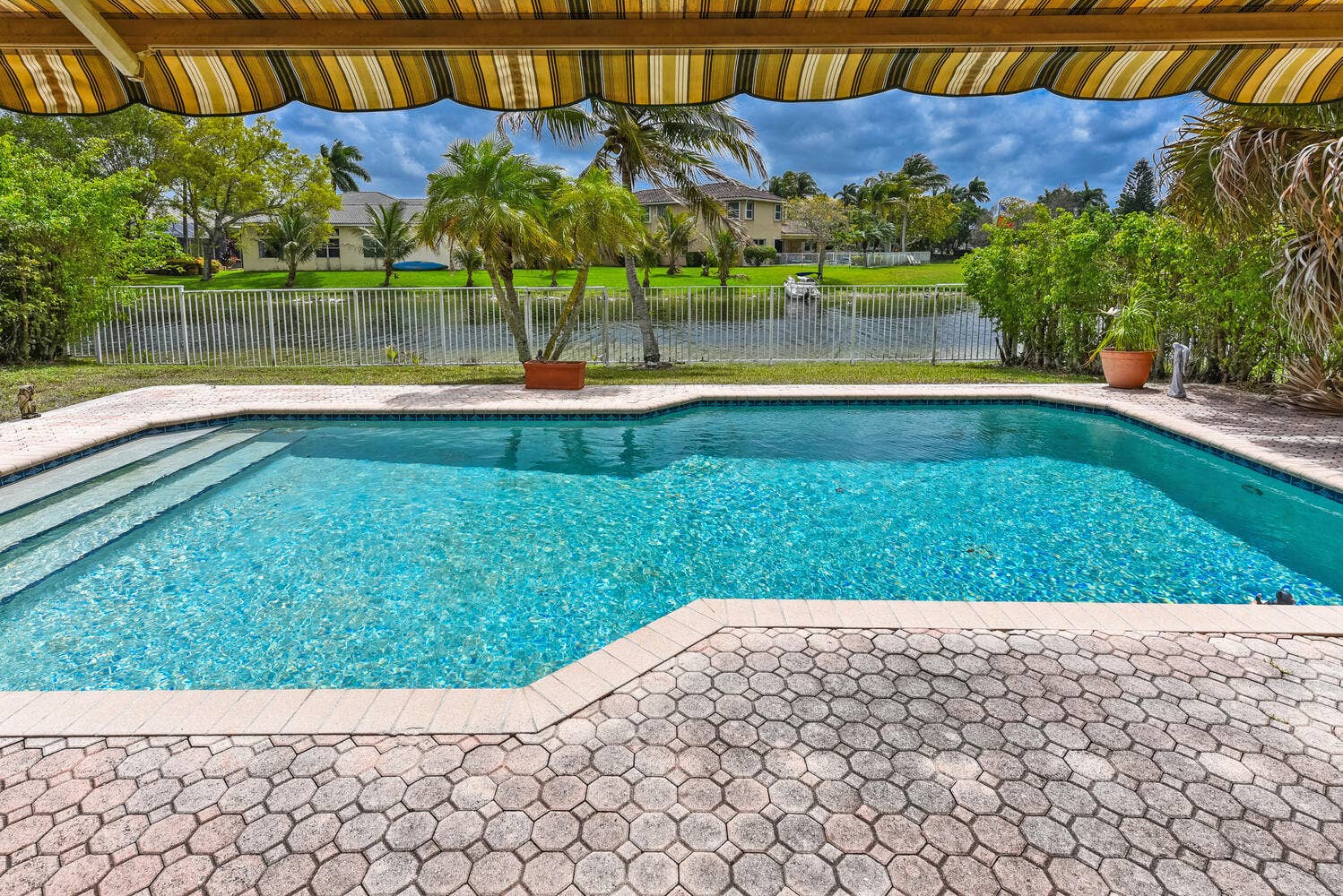 5049 NW 121st Drive, Coral Springs, FL 33076 5049 NW 121st Dr Coral Springs-large-040