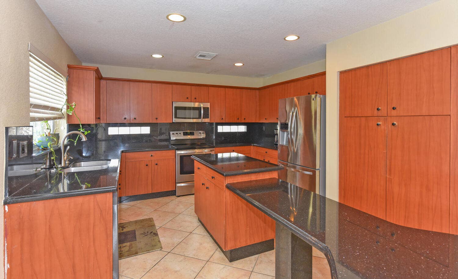 5049 NW 121st Drive, Coral Springs, FL 33076 5049 NW 121st Dr Coral Springs-large-013