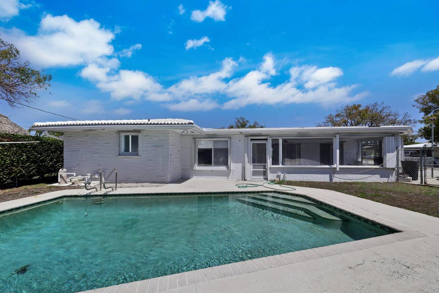 Property photo for 5921 NE 21st Circle, #Ne, Fort Lauderdale, FL