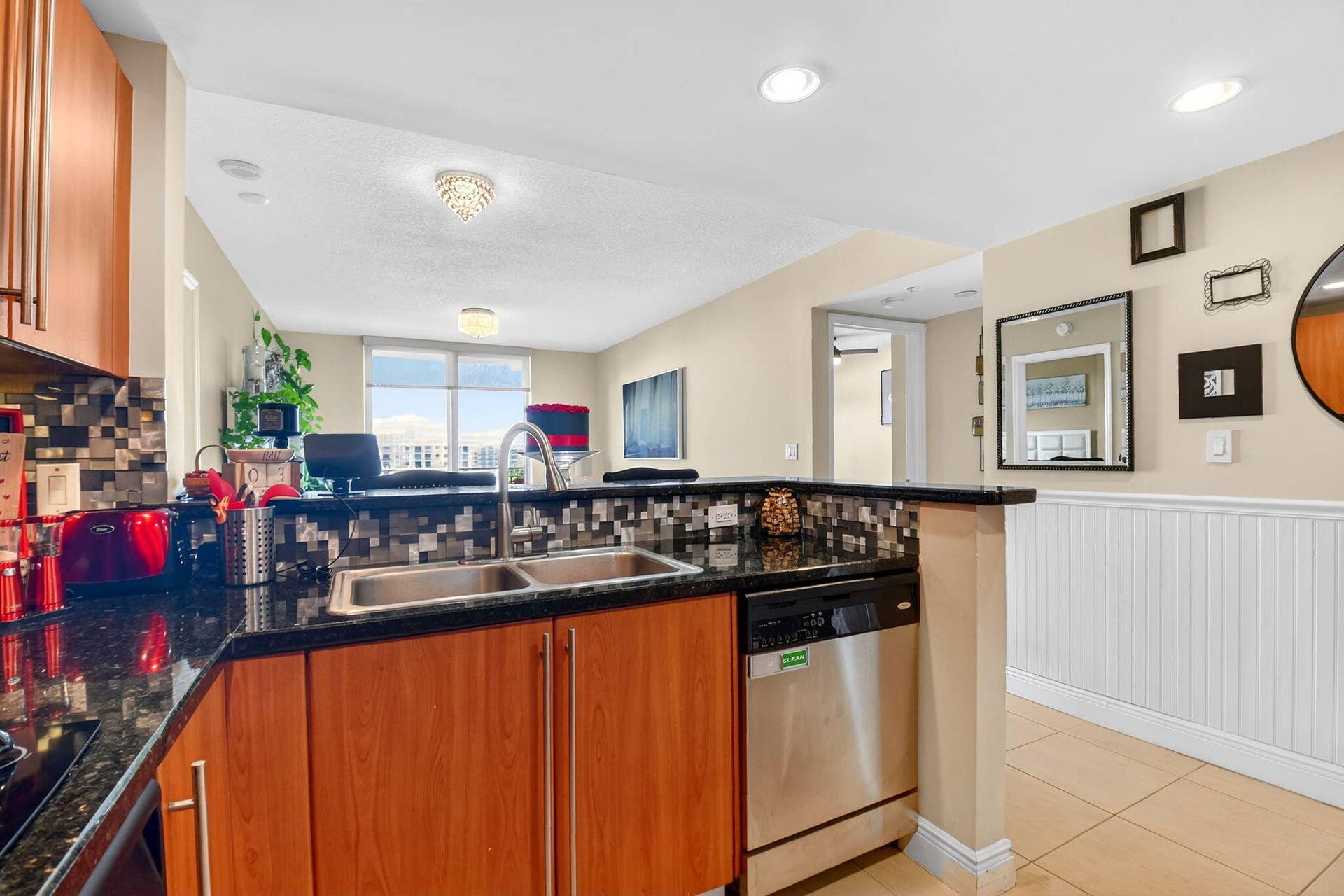 610 Clematis Street, #608, West Palm Beach, FL 33401 10-web-or-mls-DSC_3506