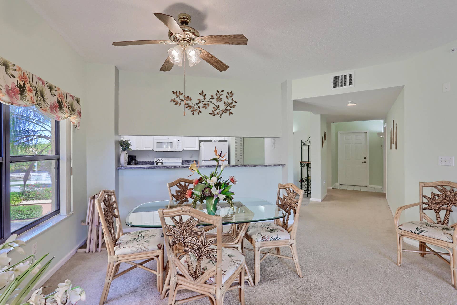 800 Uno Lago Drive, #305, Juno Beach, Juno Beach, FL 33408 Dining Area