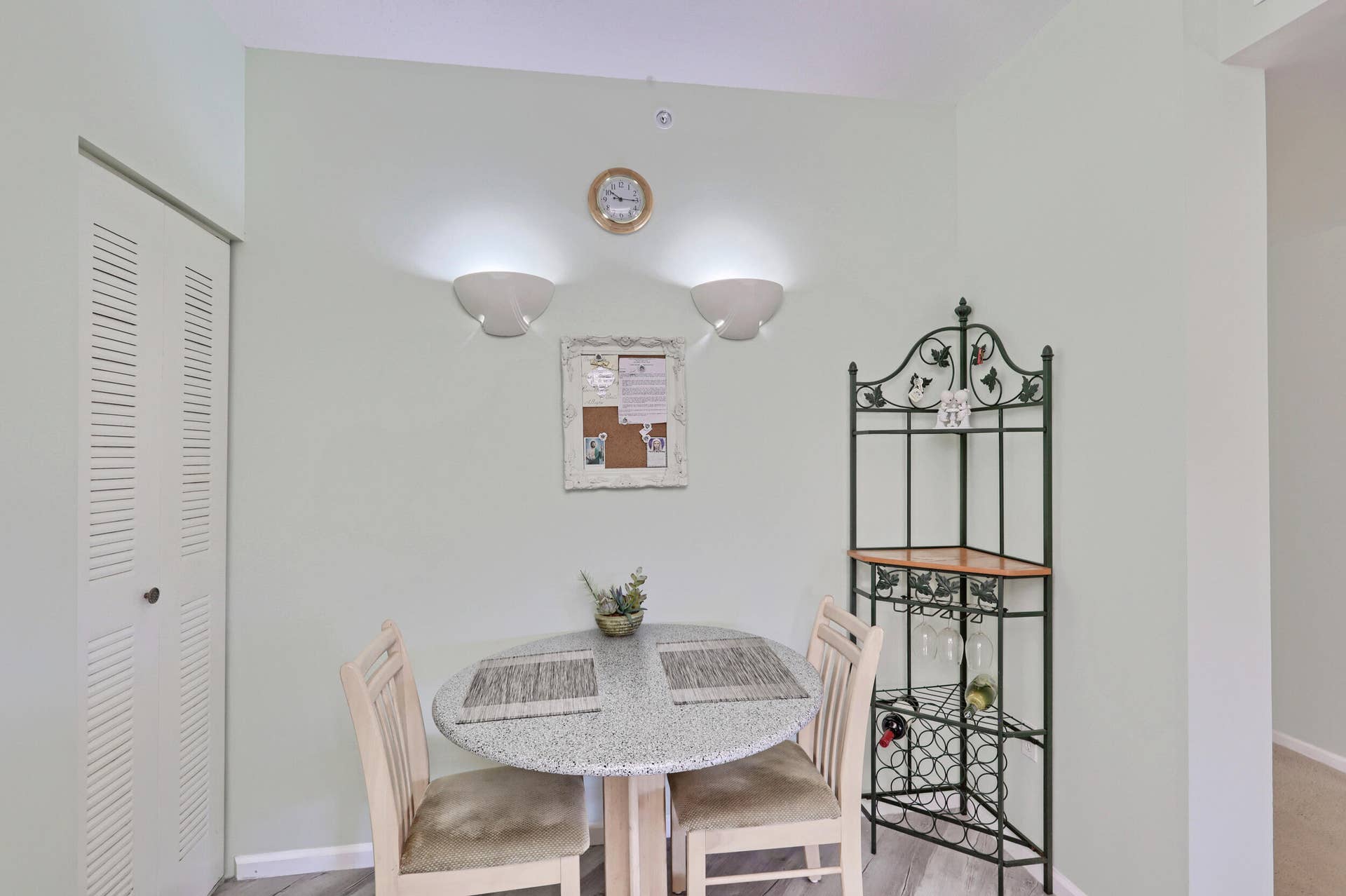 800 Uno Lago Drive, #305, Juno Beach, Juno Beach, FL 33408 Eat in Kitchen