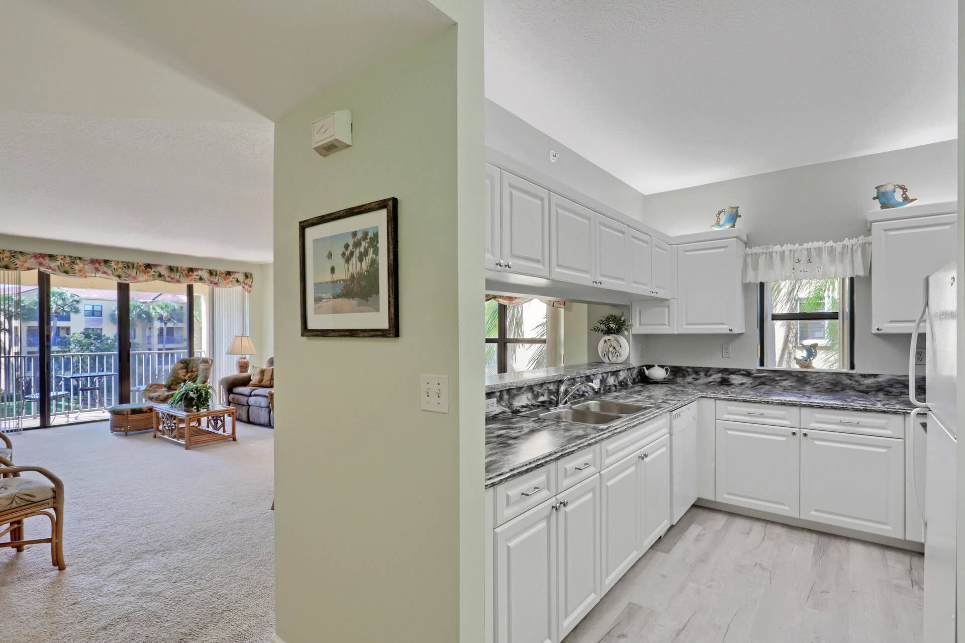 800 Uno Lago Drive, #305, Juno Beach, Juno Beach, FL 33408 Kitchen