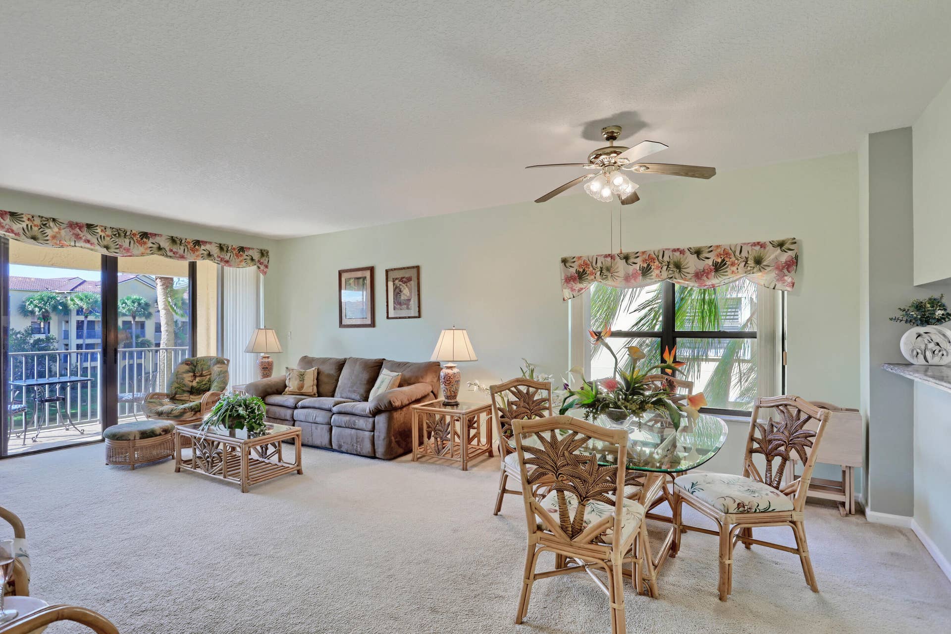 800 Uno Lago Drive, #305, Juno Beach, Juno Beach, FL 33408 Living Space
