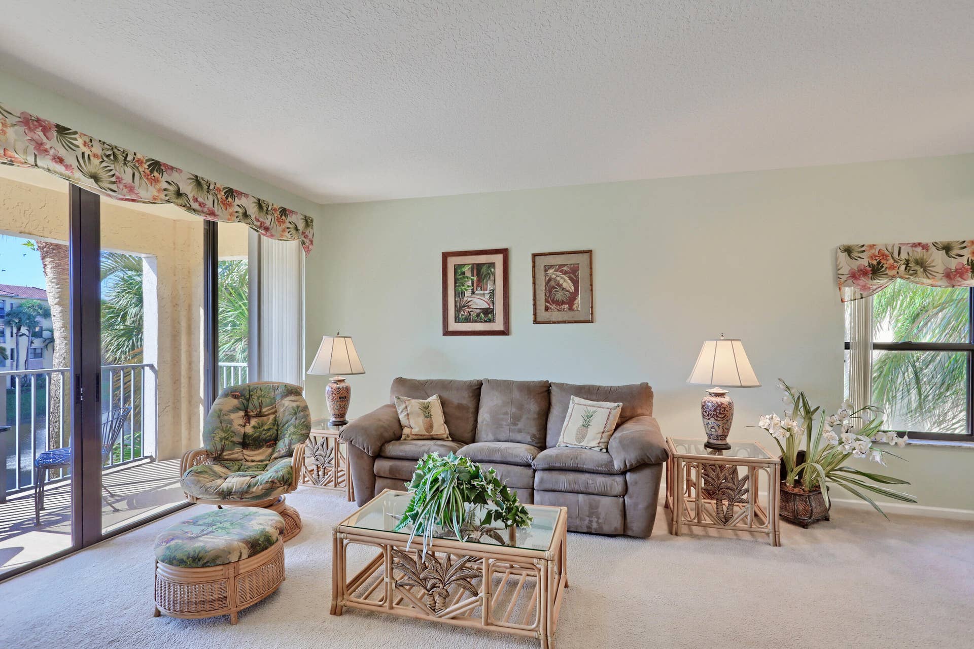 800 Uno Lago Drive, #305, Juno Beach, Juno Beach, FL 33408 Living Space