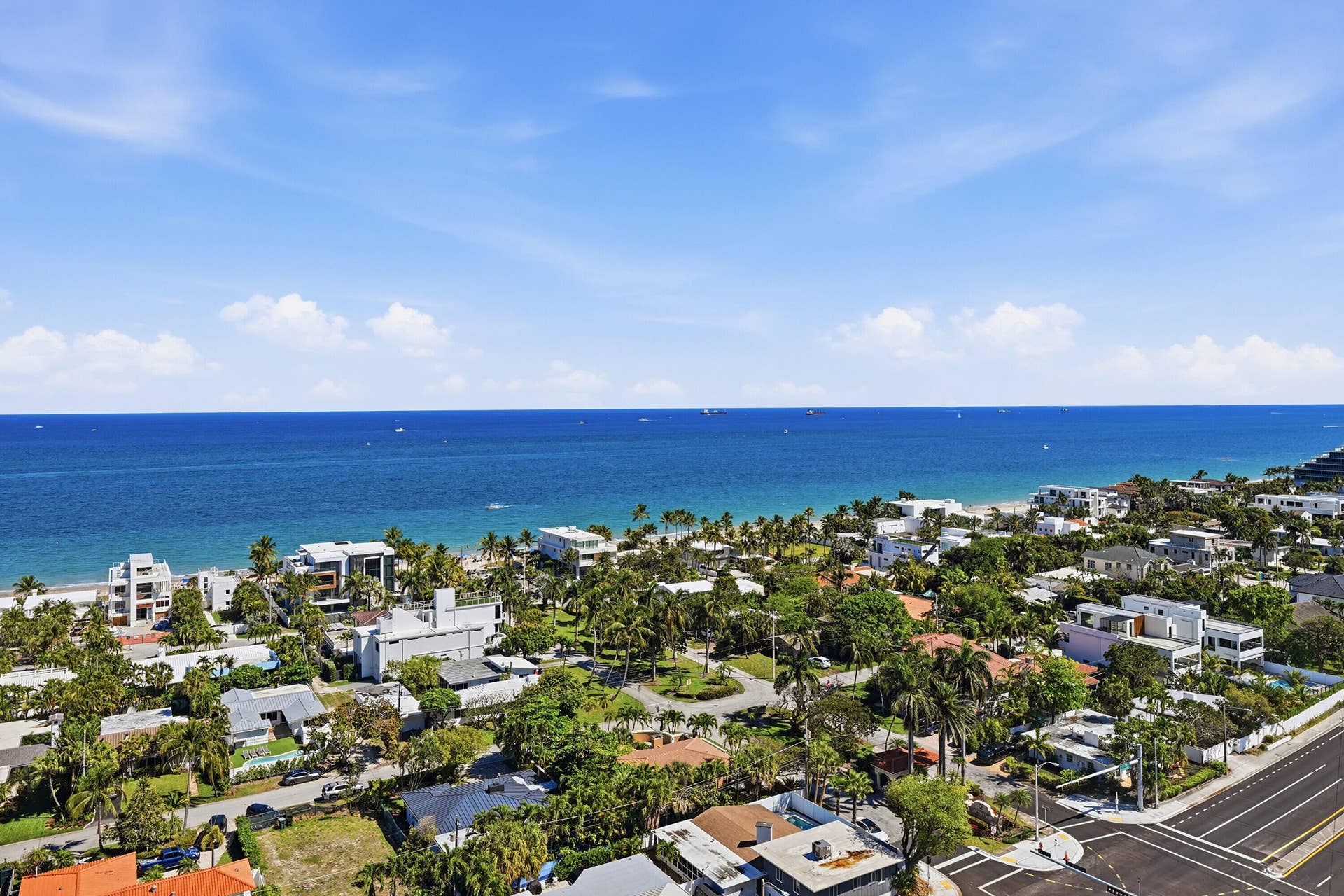 2715 N Ocean Boulevard, #Ph D, Fort Lauderdale, FL 33308 PENTHOUSE VIEWS