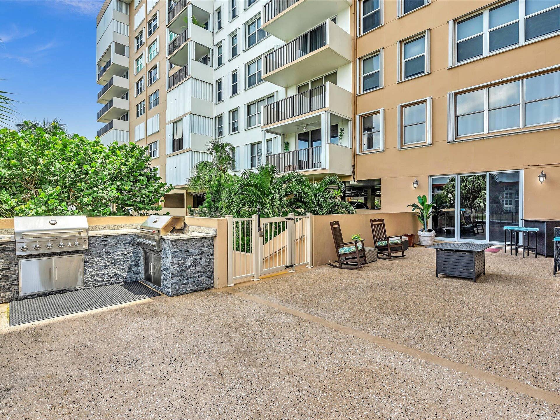 1150 Hillsboro Mile, #302, Hillsboro Beach, FL 33062 65-08-DSC00286