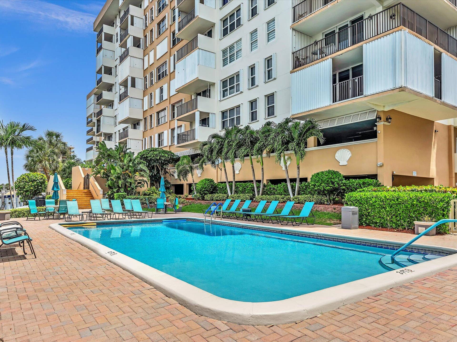 1150 Hillsboro Mile, #302, Hillsboro Beach, FL 33062 68-11-DSC00306