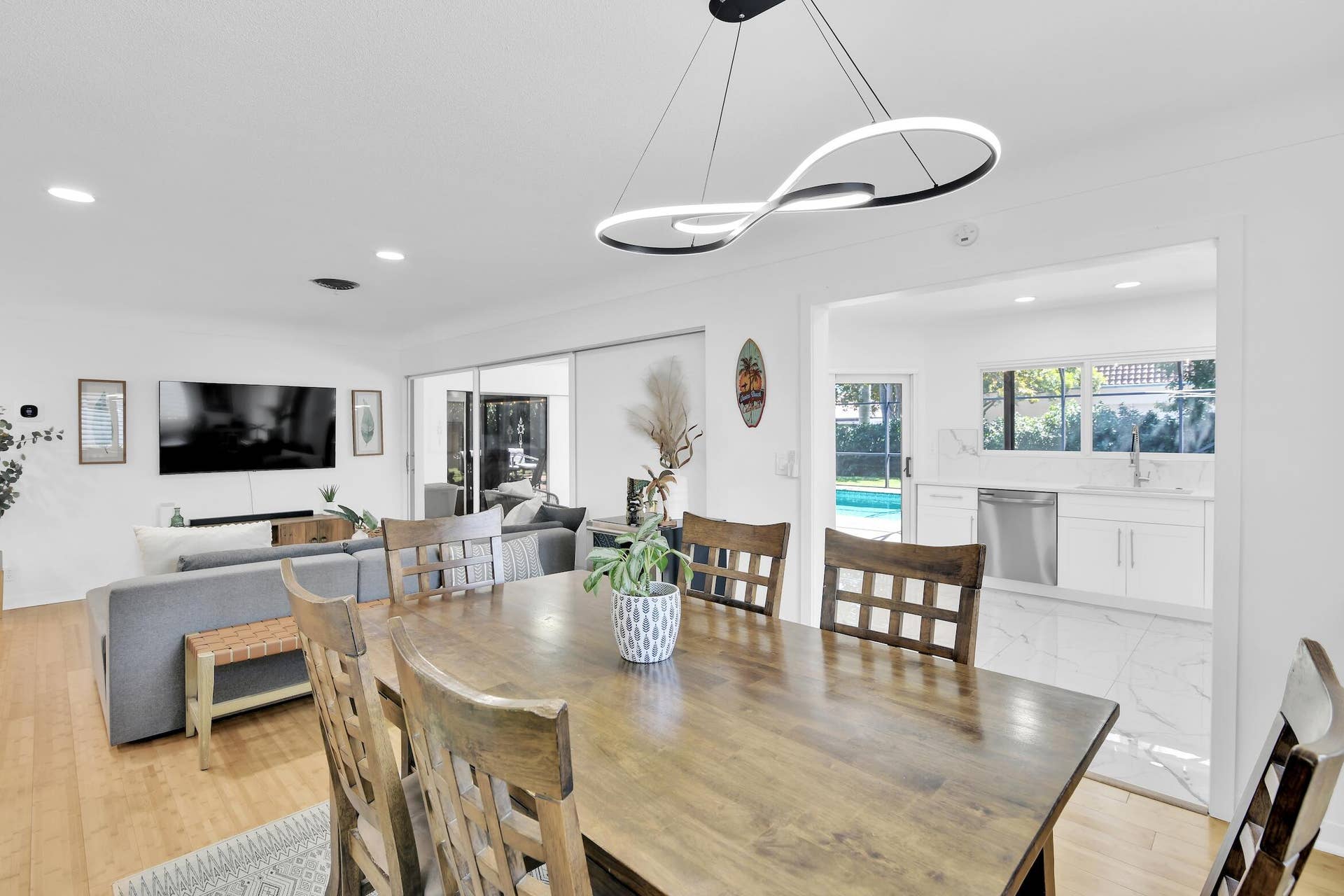 798 E Boca Raton Road, Boca Raton, FL 33432 Dining area