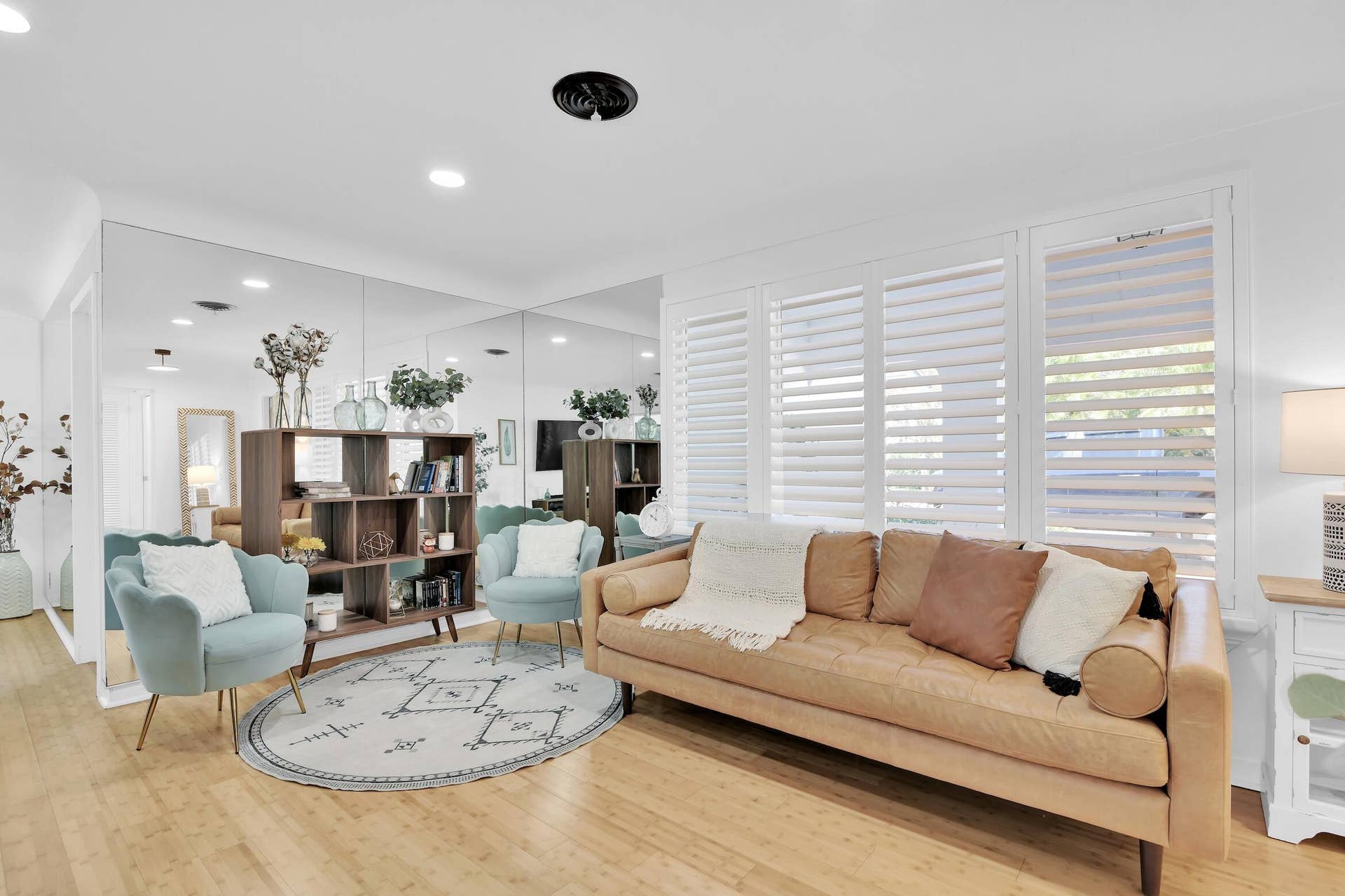 798 E Boca Raton Road, Boca Raton, FL 33432 Living room