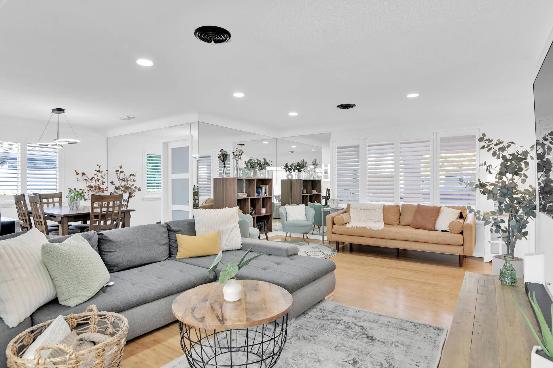 798 E Boca Raton Road, Boca Raton, FL 33432 Living room