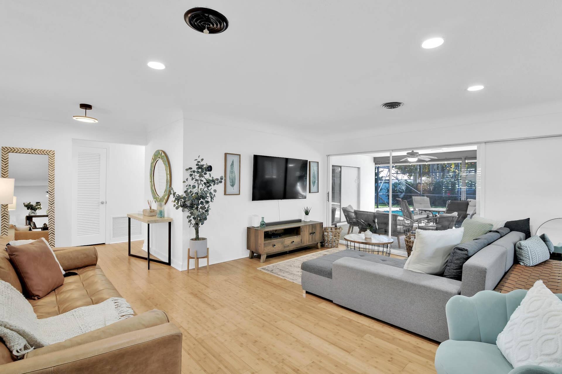 798 E Boca Raton Road, Boca Raton, FL 33432 Living room
