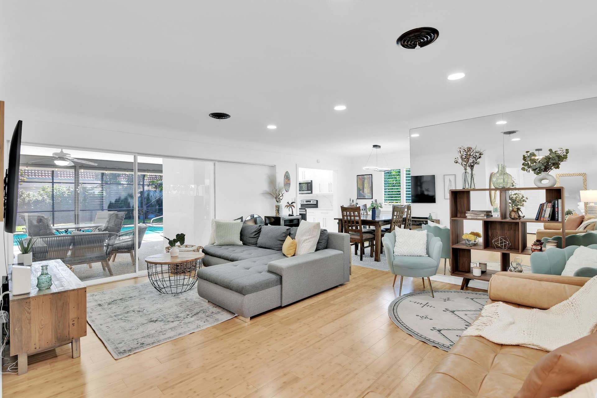 798 E Boca Raton Road, Boca Raton, FL 33432 Living room