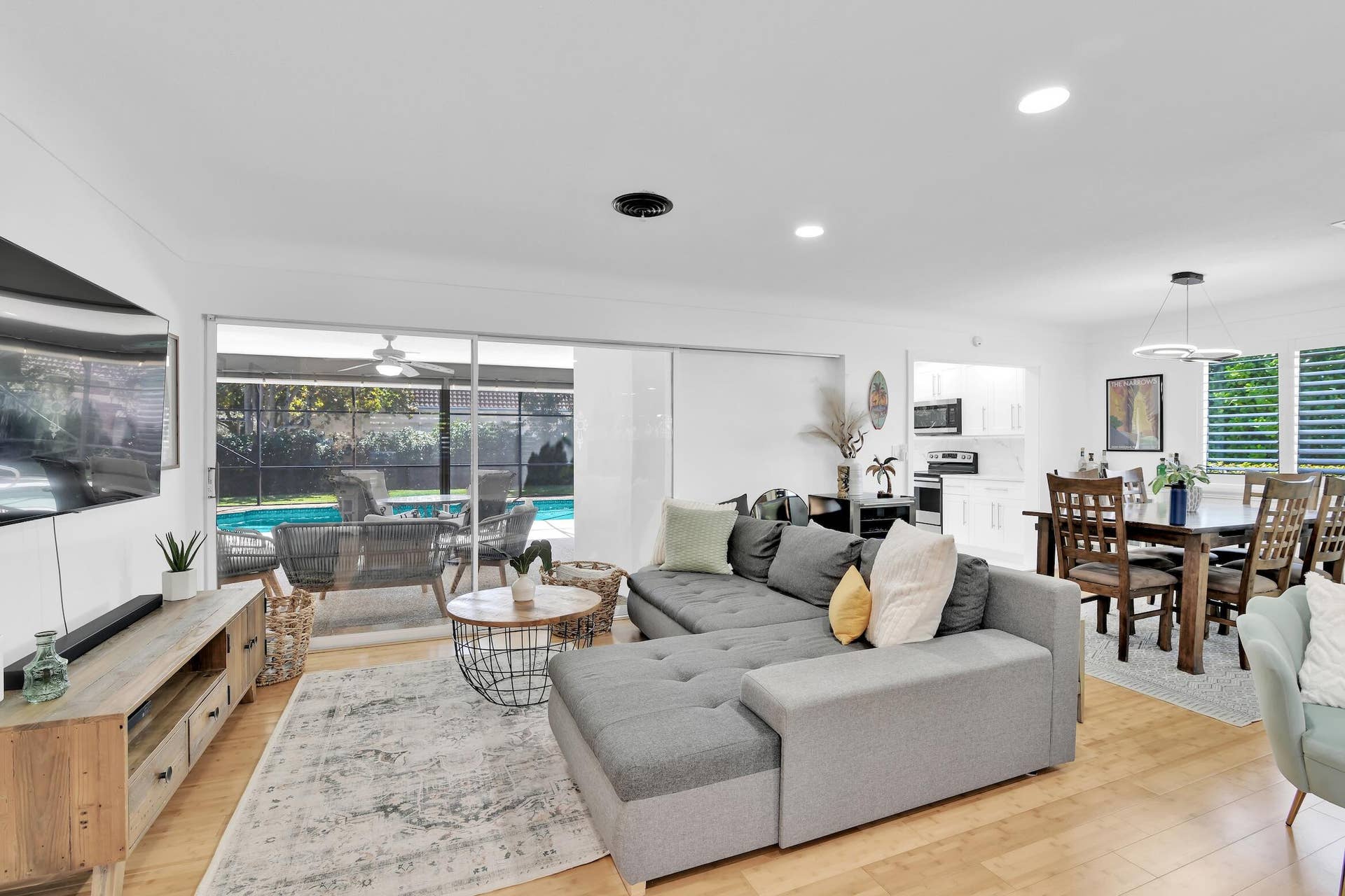 798 E Boca Raton Road, Boca Raton, FL 33432 Living room