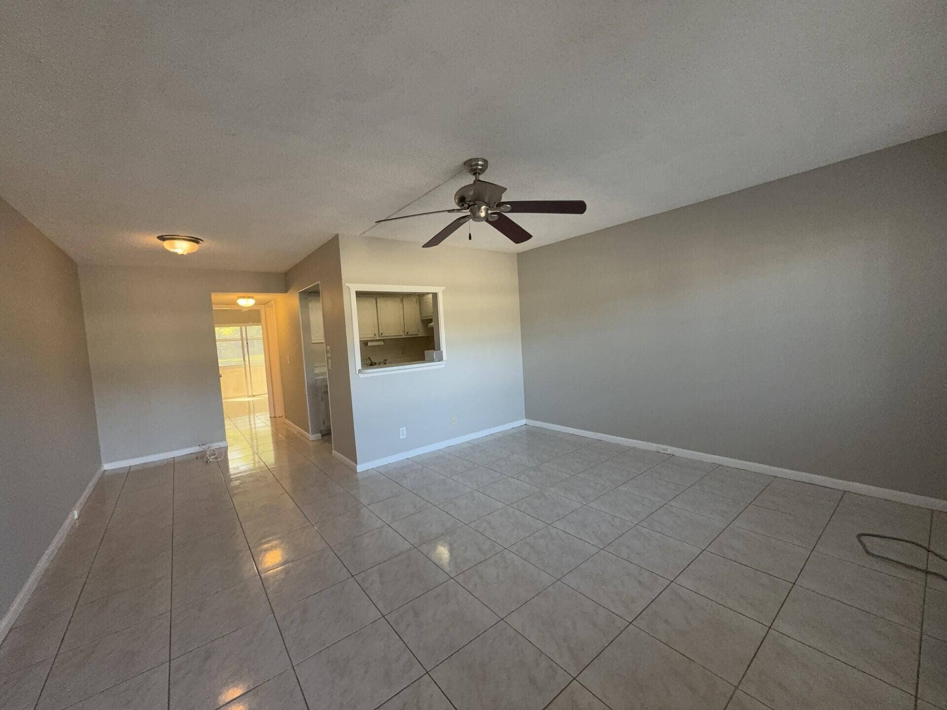 166 Sussex I, West Palm Beach, West Palm Beach, FL 33417 Living Room/Dining Area