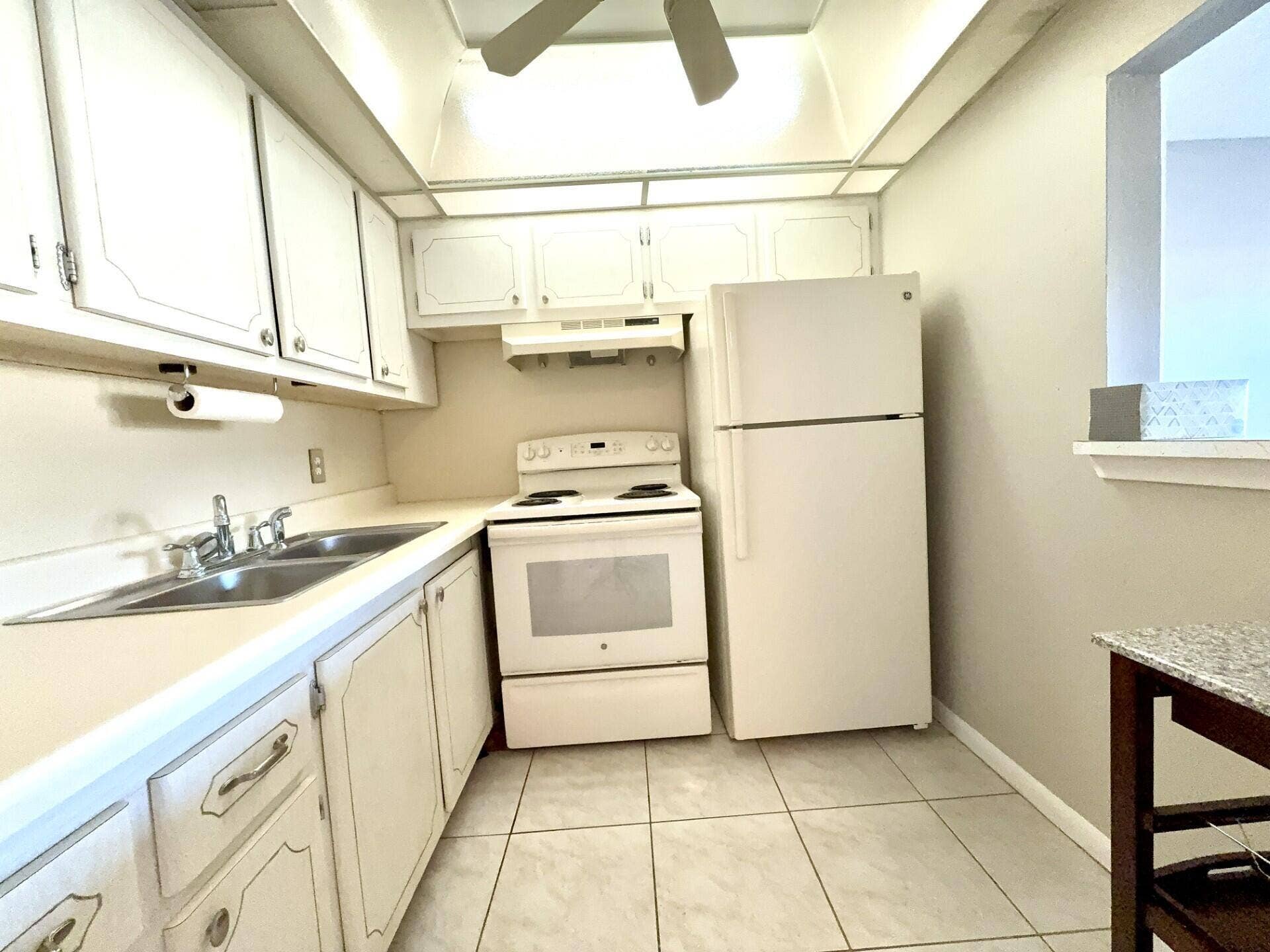 166 Sussex I, West Palm Beach, West Palm Beach, FL 33417 Kitchen