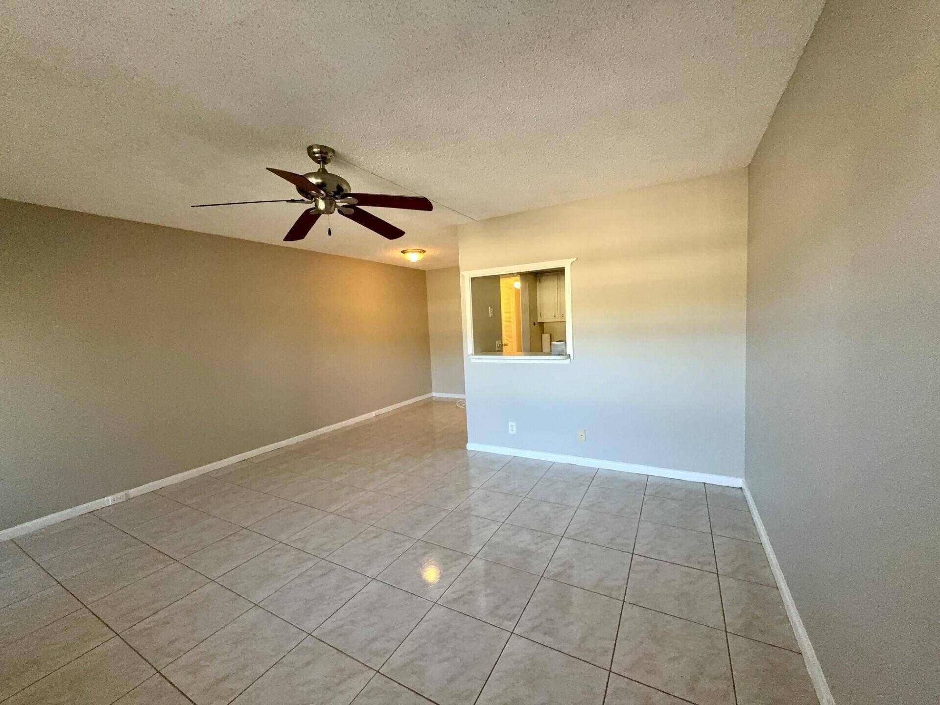 166 Sussex I, West Palm Beach, West Palm Beach, FL 33417 Living Room