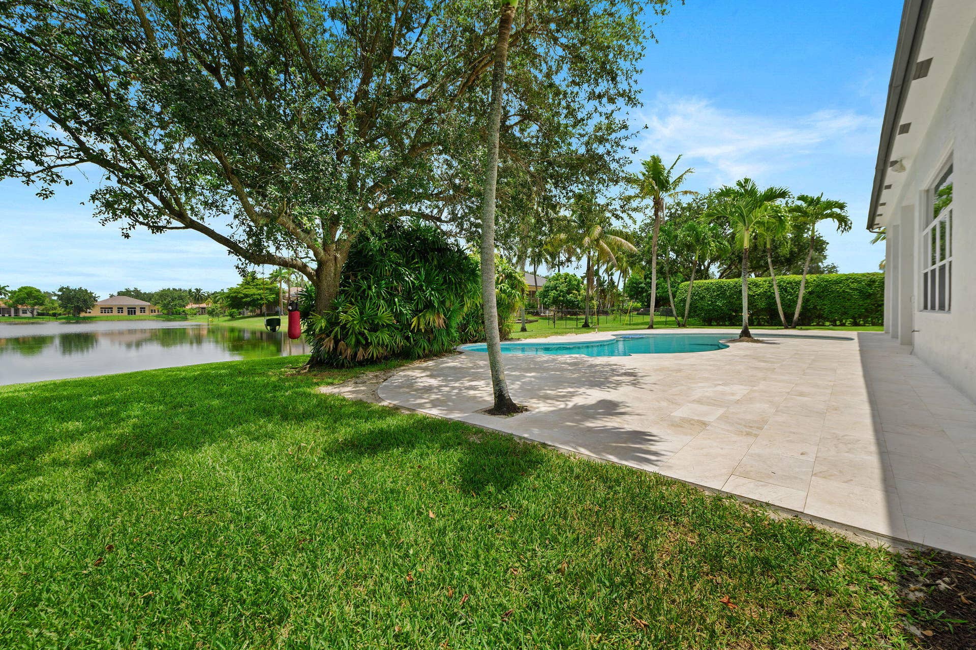 43-web-or-mls-13185-sw-44th-st