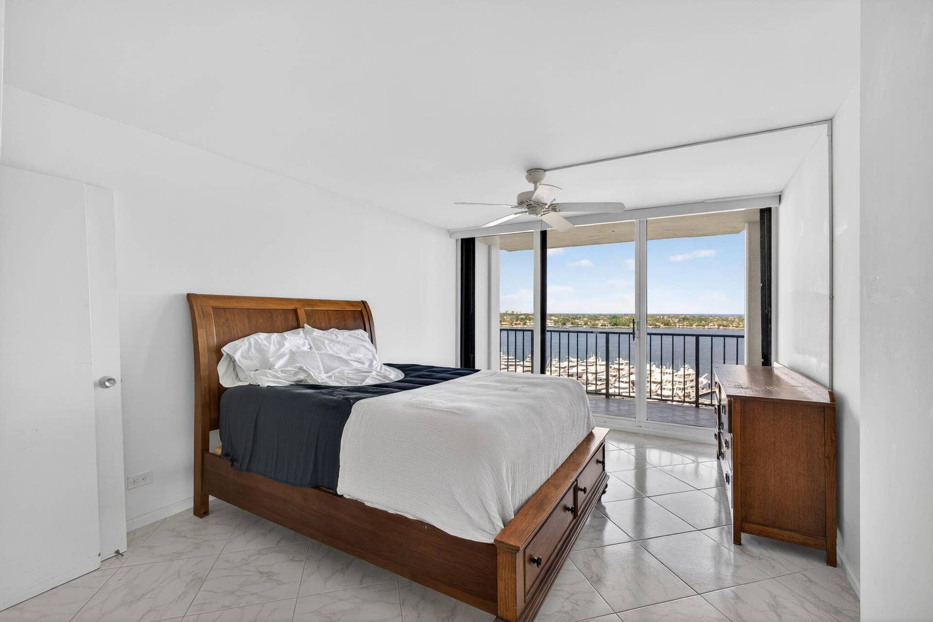 134 Lakeshore Drive, #T14, North Palm Beach, FL 33408 26-web-or-mls-5D1A7713