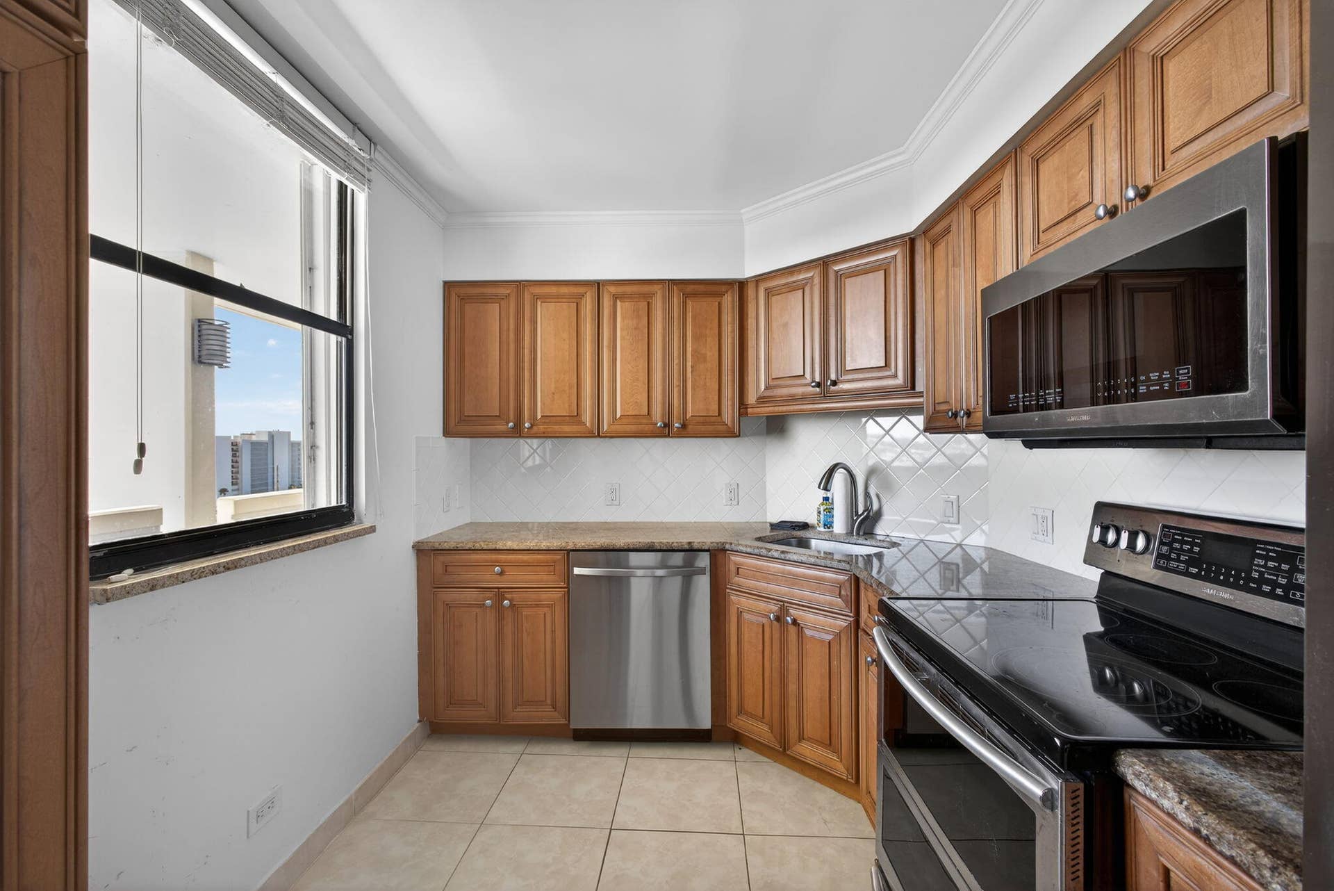 134 Lakeshore Drive, #T14, North Palm Beach, FL 33408 21-web-or-mls-5D1A7686