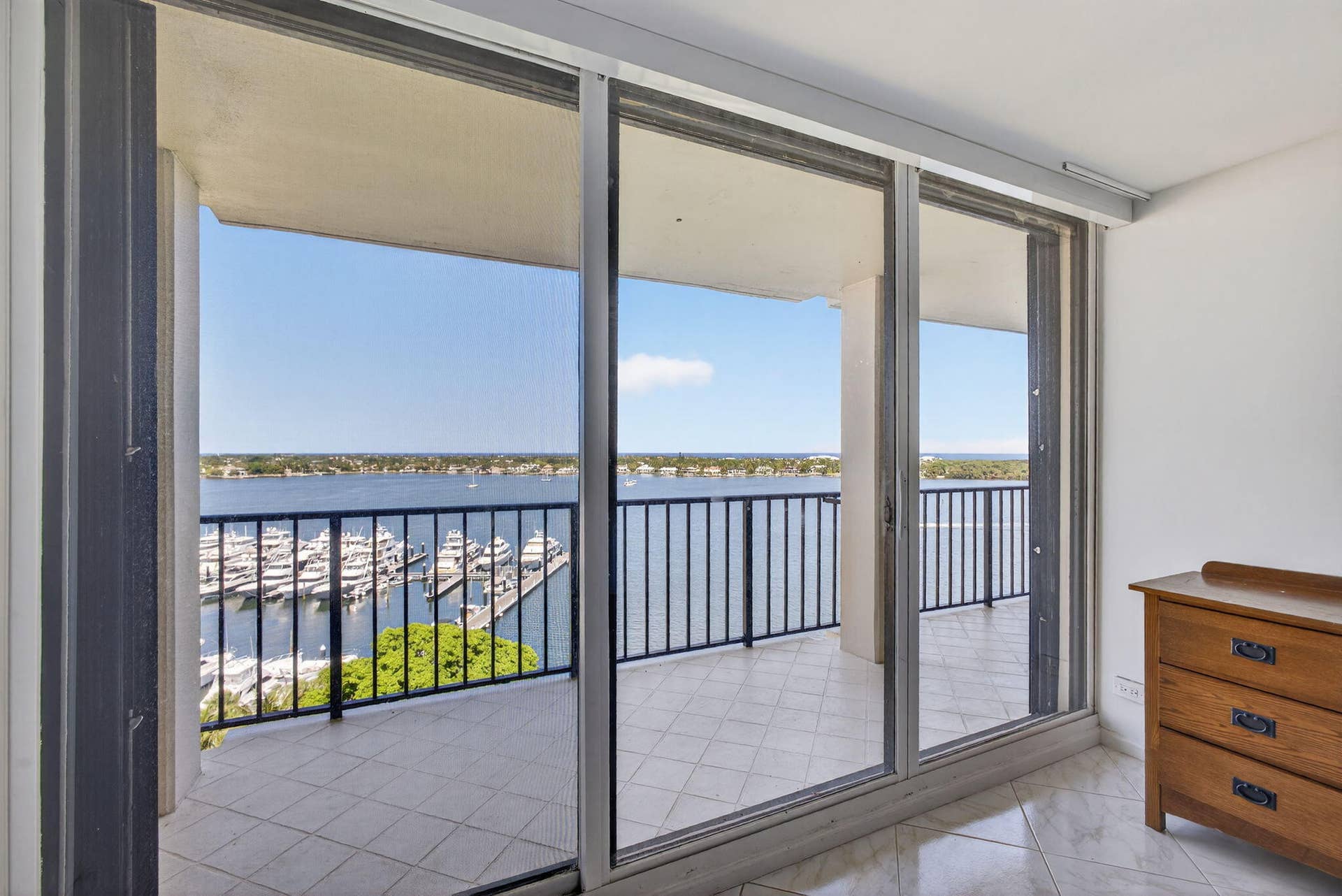 134 Lakeshore Drive, #T14, North Palm Beach, FL 33408 27-web-or-mls-5D1A7722