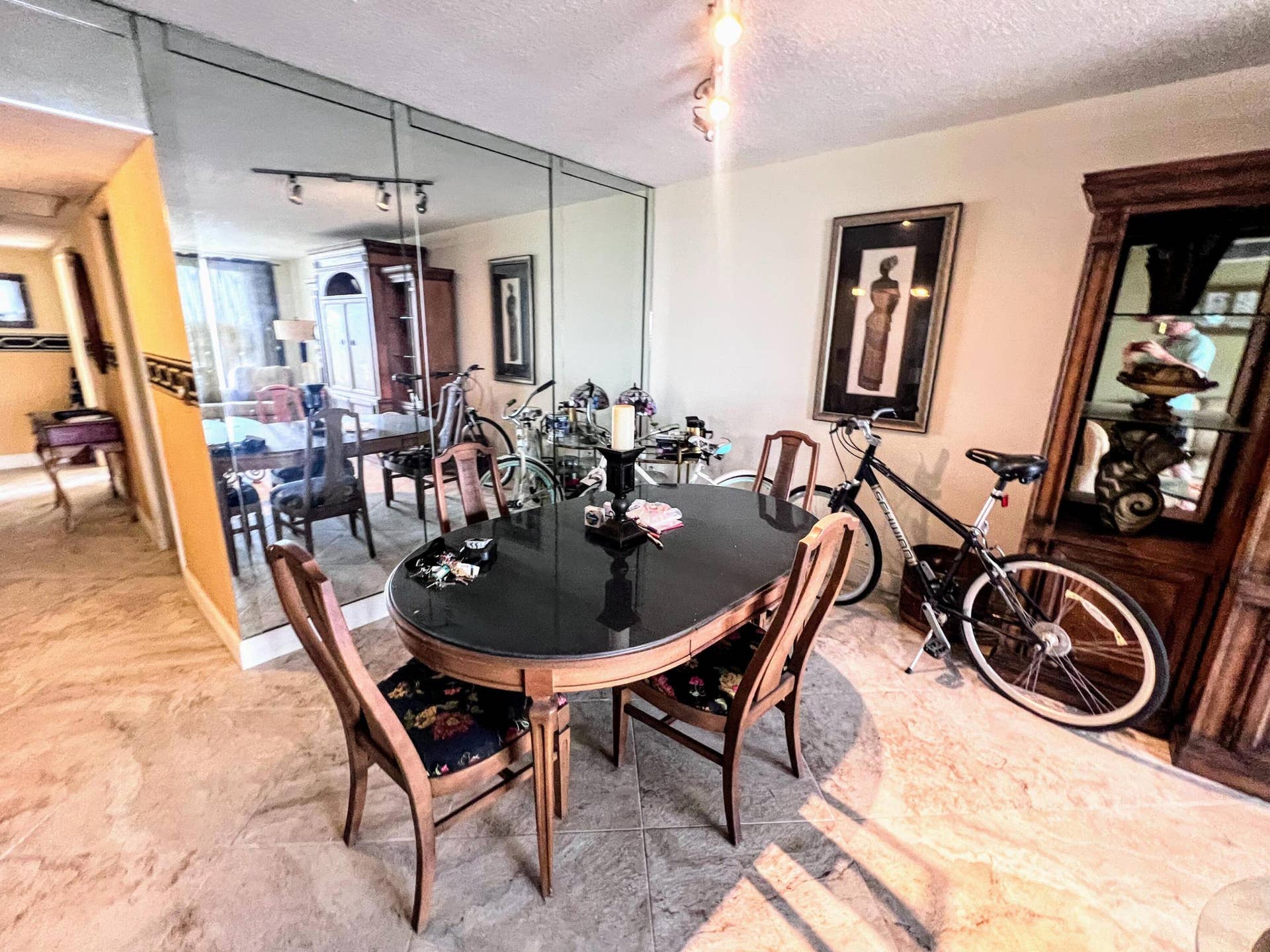3080 N Course Drive, #601, Pompano Beach, FL 33069 Dining Area