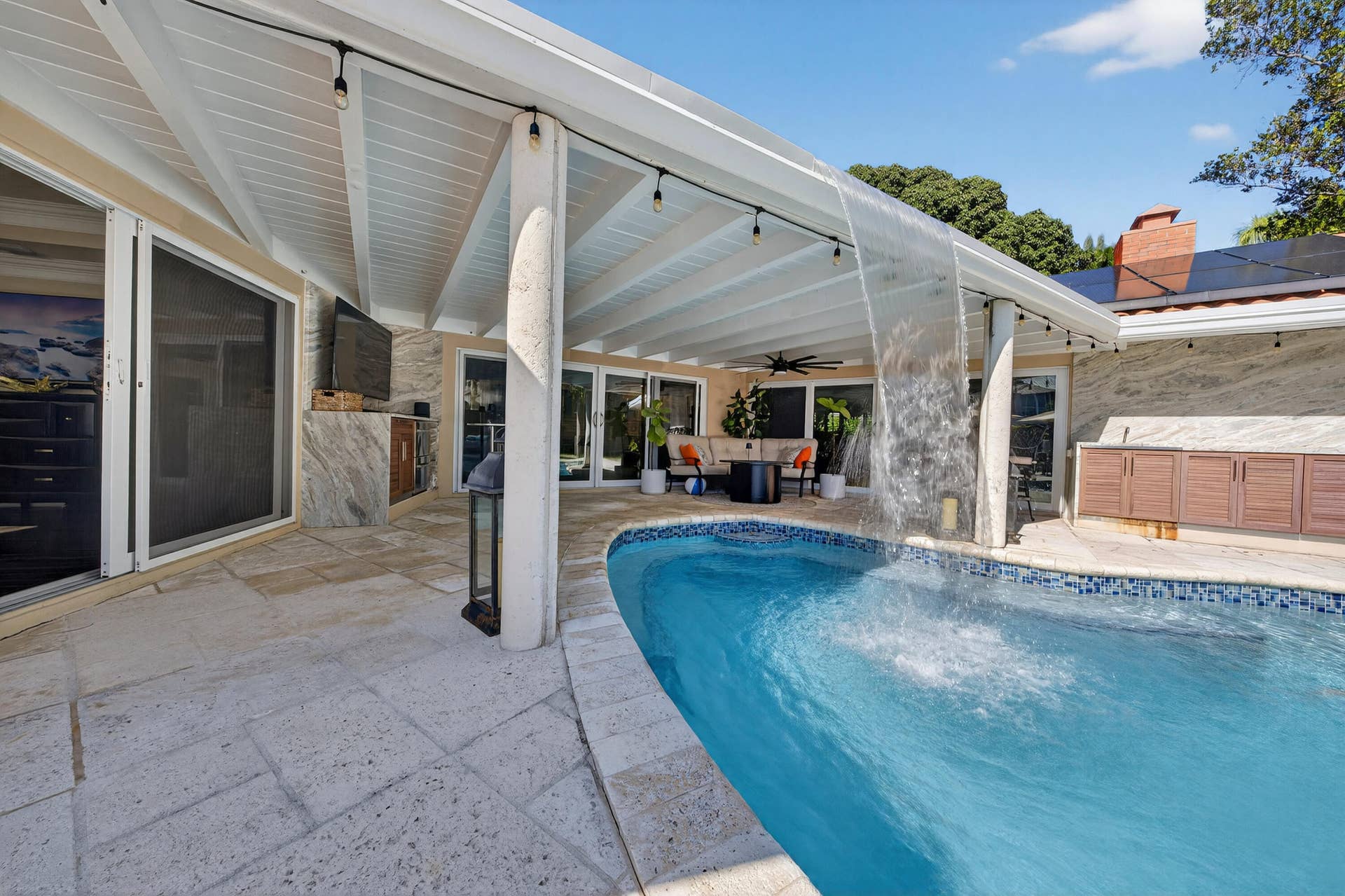 2460 Bayview Drive, Fort Lauderdale, FL 33305 2460 Bayview Dr Fort-print-004-049-Patio