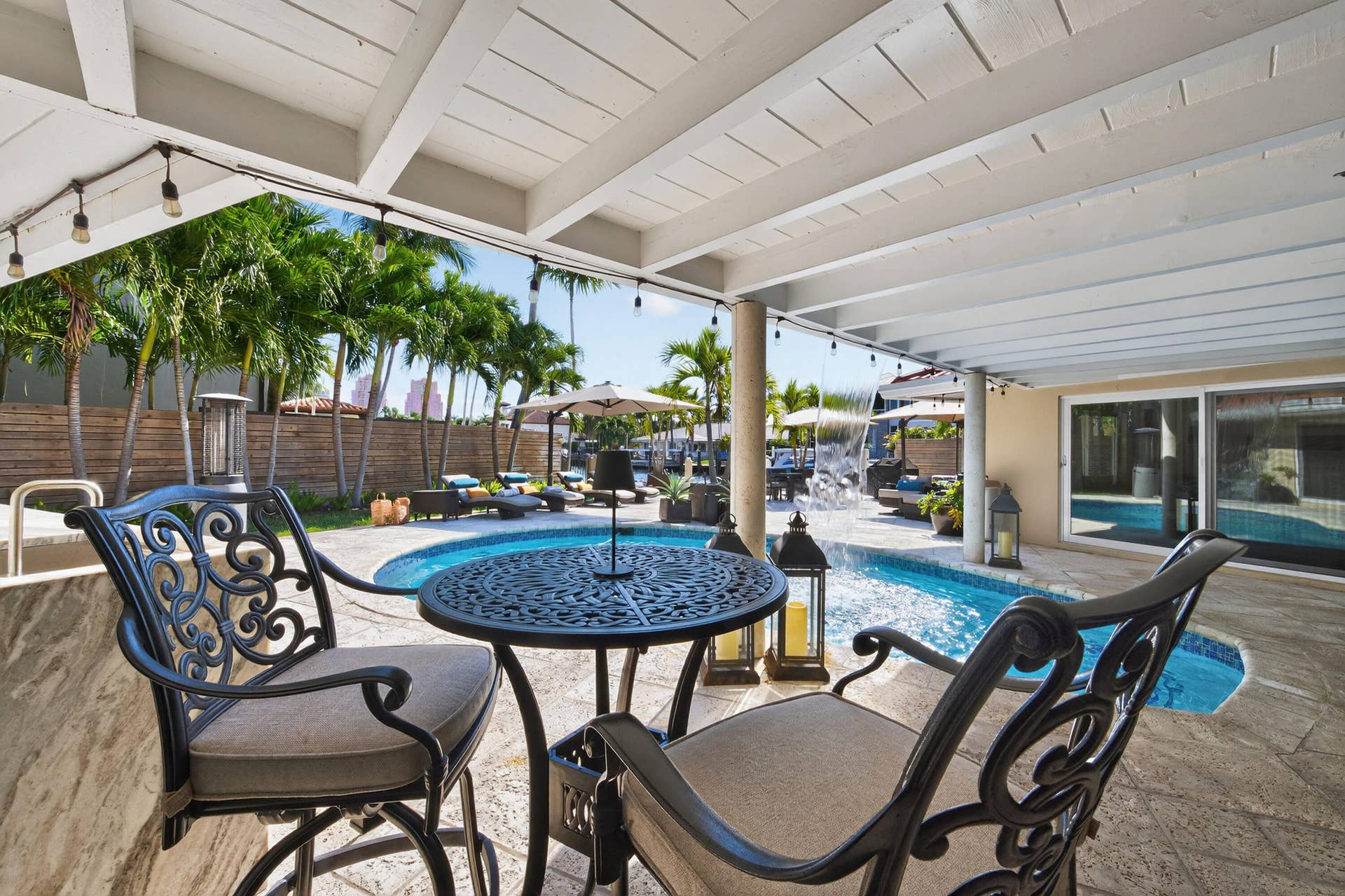2460 Bayview Drive, Fort Lauderdale, FL 33305 2460 Bayview Dr Fort-print-034-024-Patio