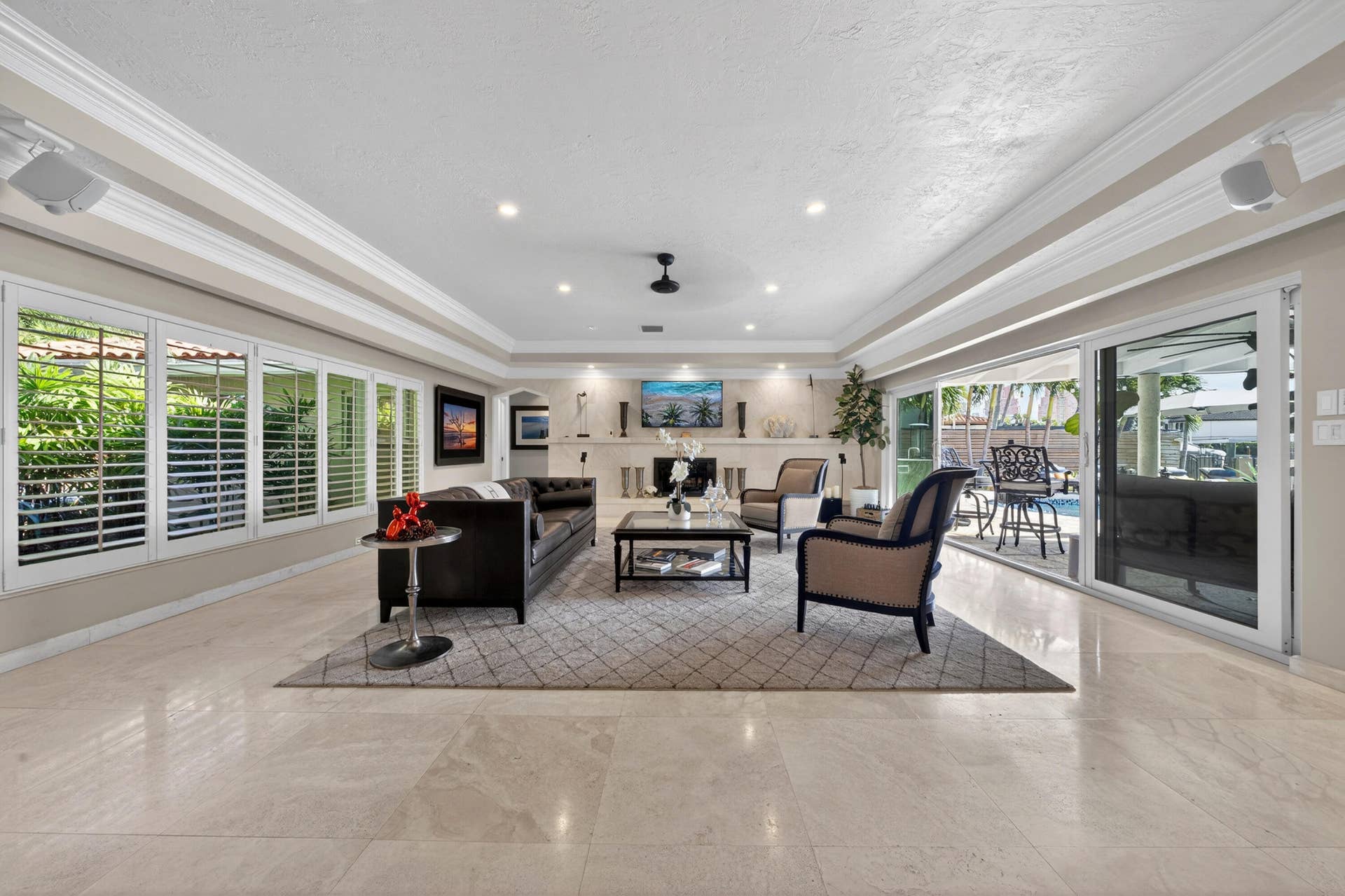 2460 Bayview Drive, Fort Lauderdale, FL 33305 2460 Bayview Dr Fort-print-008-014-Livin