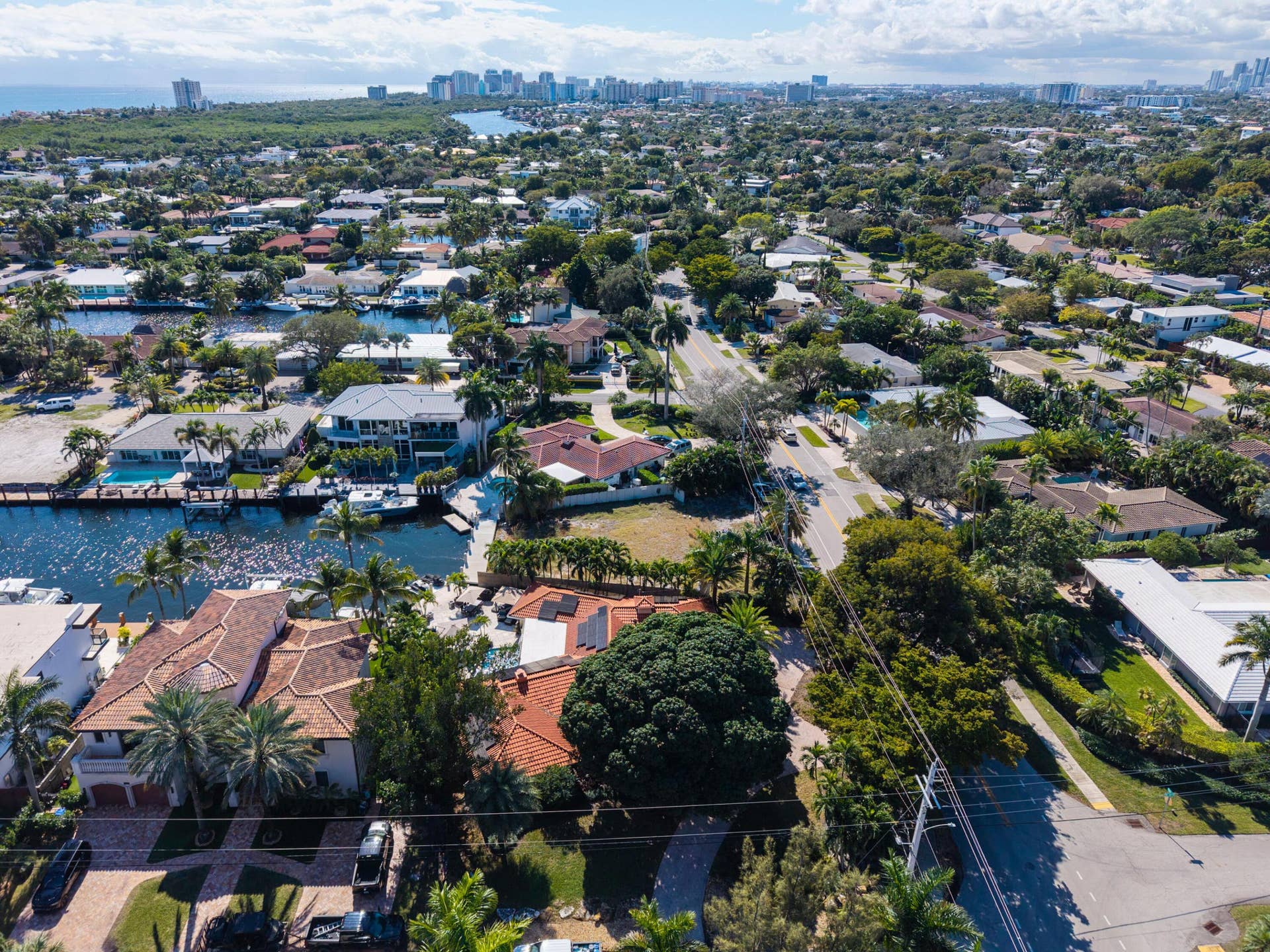2460 Bayview Drive, Fort Lauderdale, FL 33305 2460 Bayview Dr Fort-print-050-030-Neigh