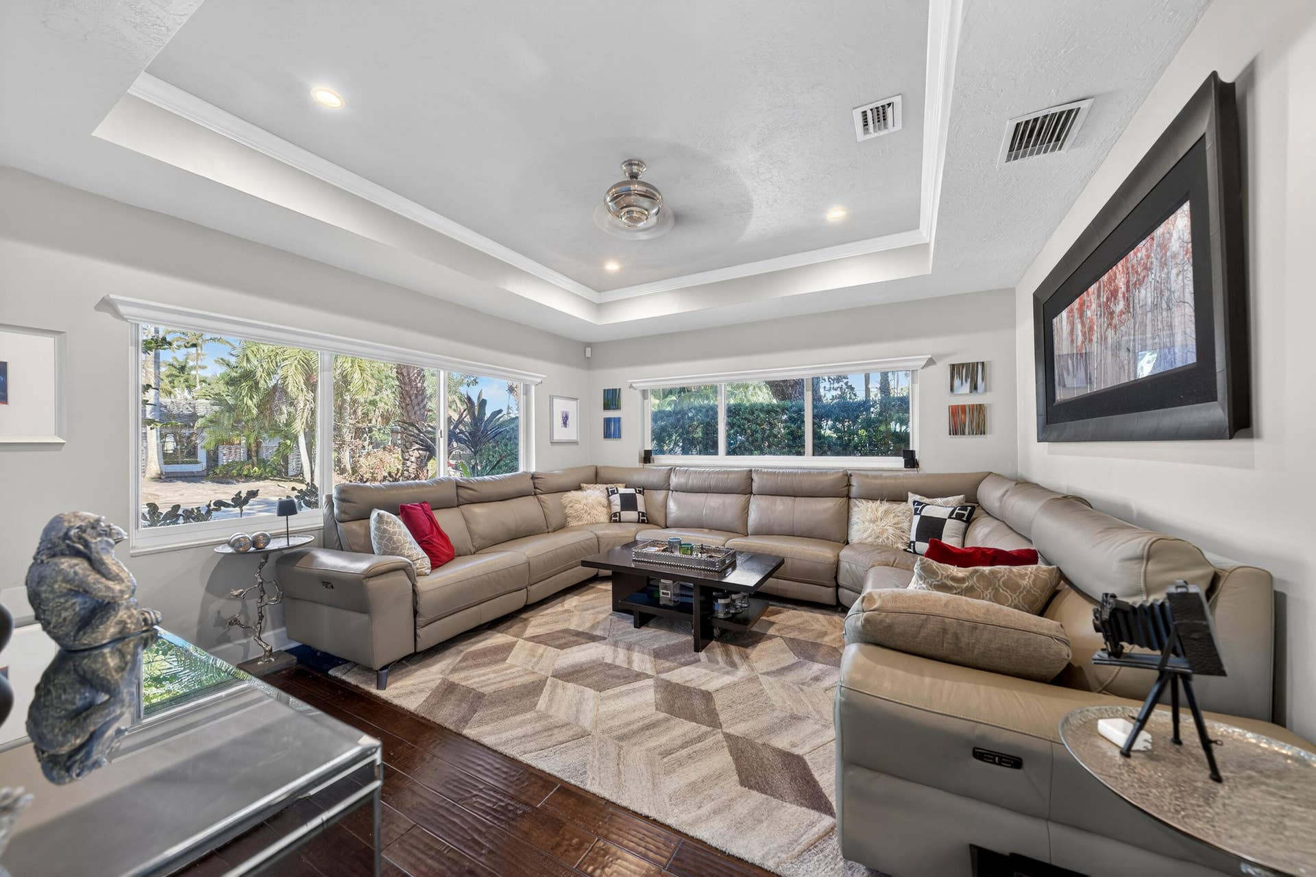 2460 Bayview Drive, Fort Lauderdale, FL 33305 2460 Bayview Dr Fort-print-031-006-Livin