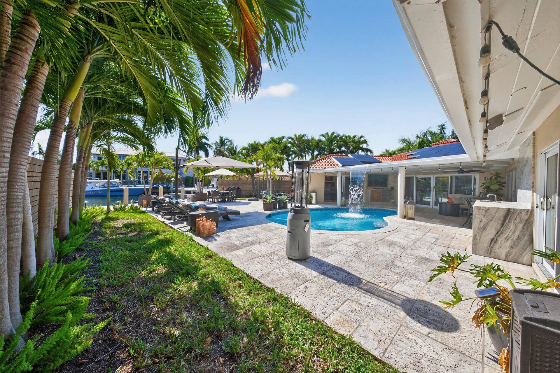 2460 Bayview Drive, Fort Lauderdale, FL 33305 2460 Bayview Dr Fort-print-038-041-Back