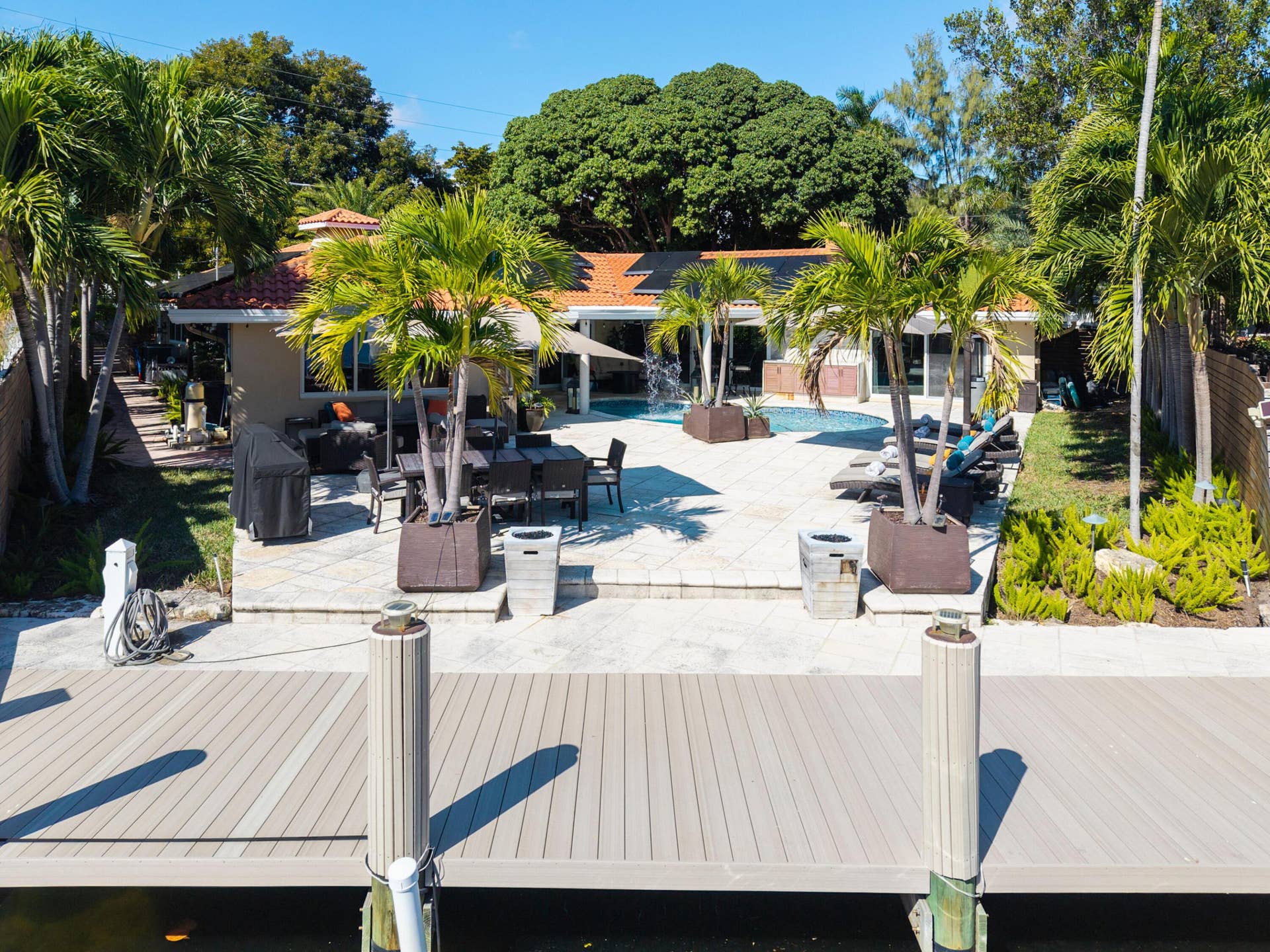 2460 Bayview Drive, Fort Lauderdale, FL 33305 2460 Bayview Dr Fort-print-042-040-Exter
