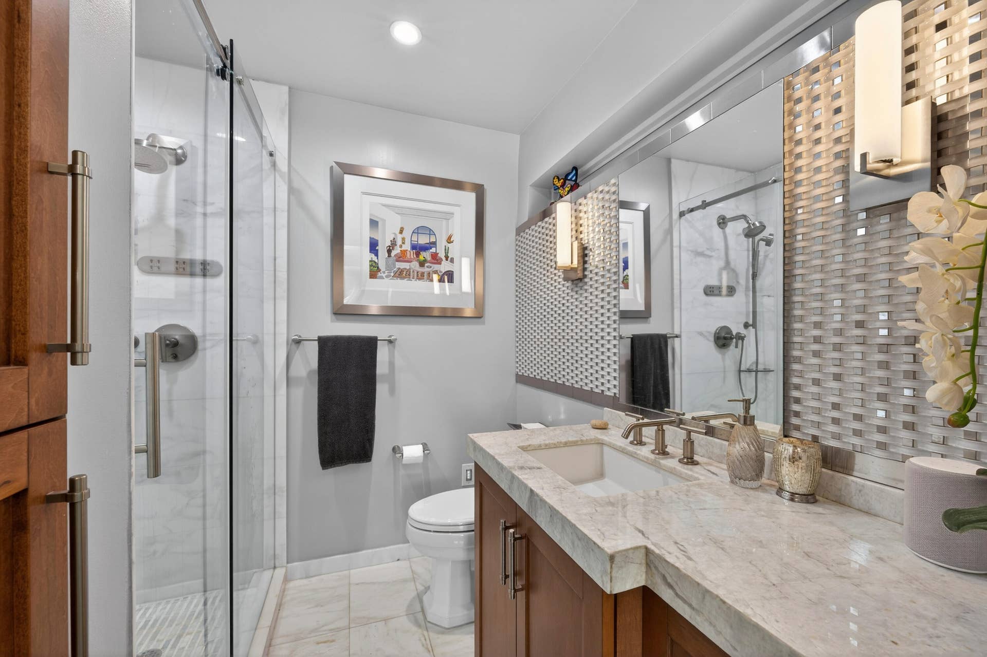 2460 Bayview Drive, Fort Lauderdale, FL 33305 2460 Bayview Dr Fort-print-028-008-Bathr