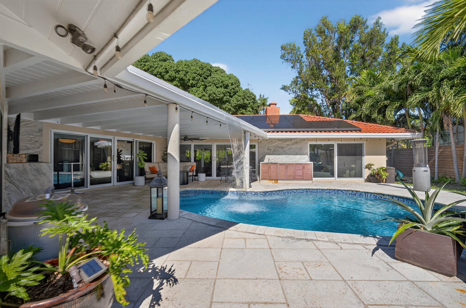 2460 Bayview Drive, Fort Lauderdale, FL 33305 2460 Bayview Dr Fort-print-036-046-patio