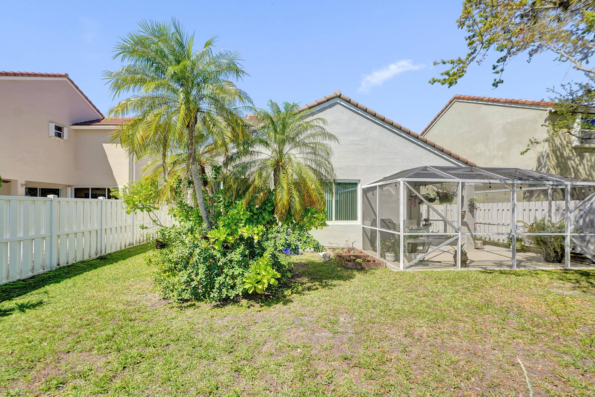 873 Stanton Drive, Weston, FL 33326 YARD WITH PLENTY OF ROOM FOR POOL