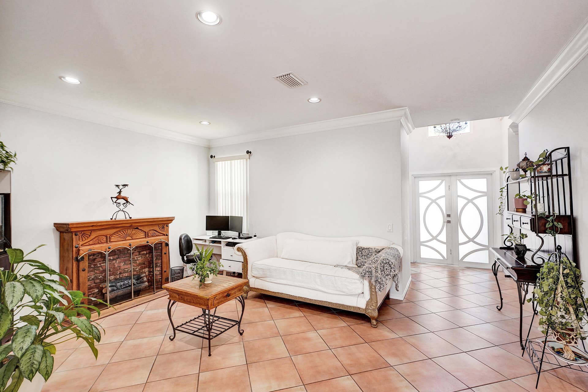 873 Stanton Drive, Weston, FL 33326 LIVING ROOM