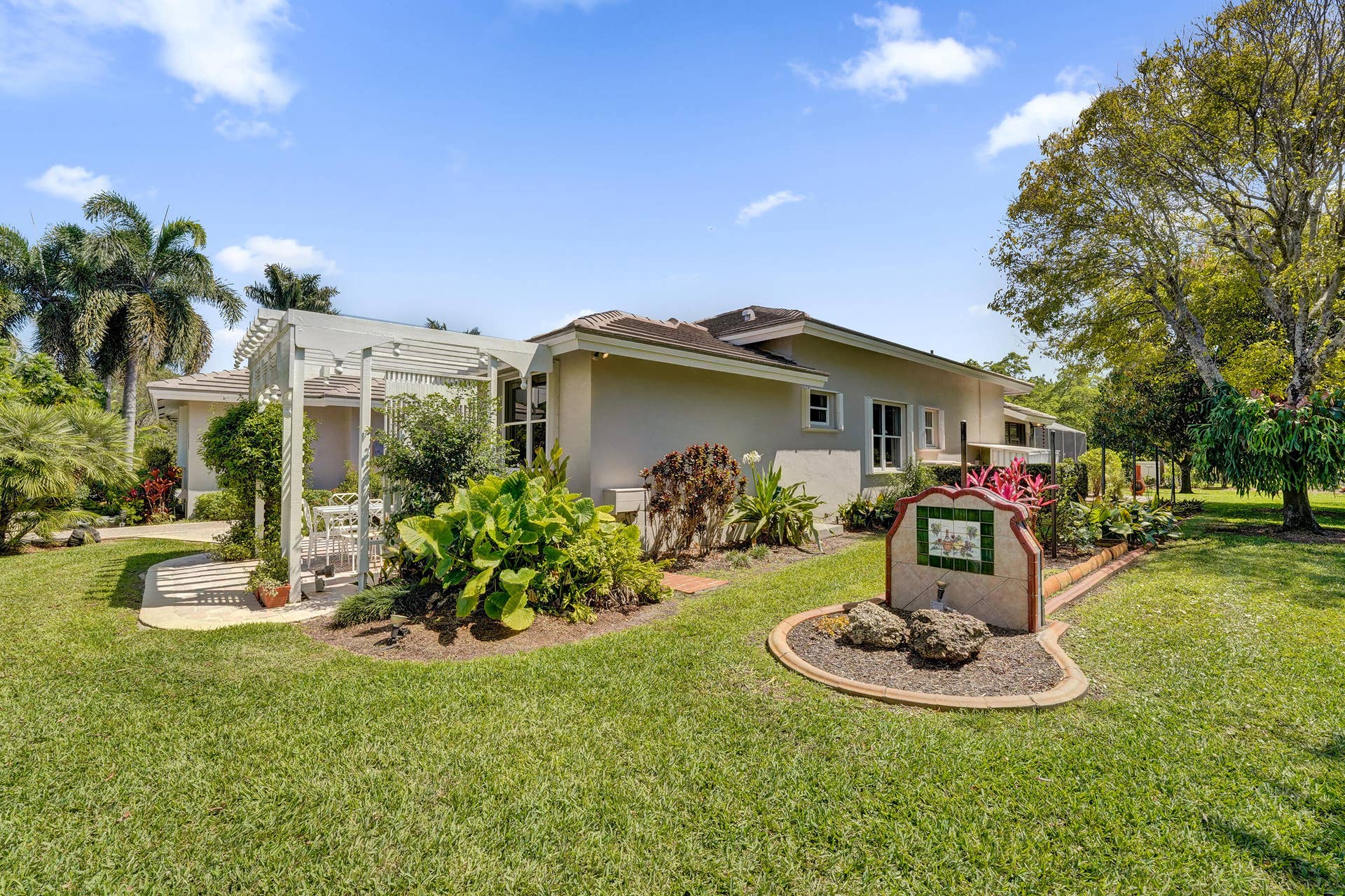 5970 SW 55th Street, Davie, FL 33314 DSC06105