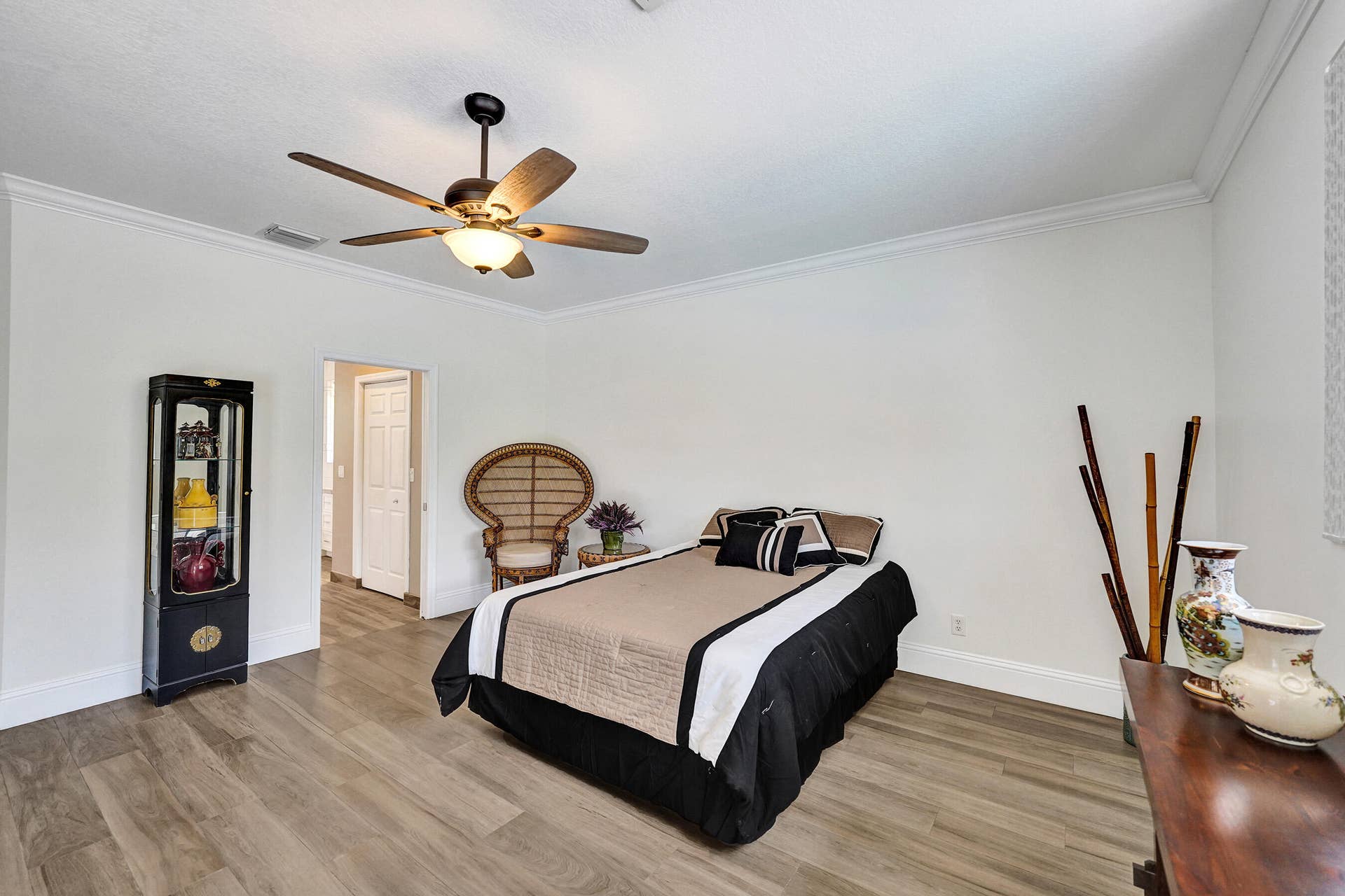 5970 SW 55th Street, Davie, FL 33314 DSC06210