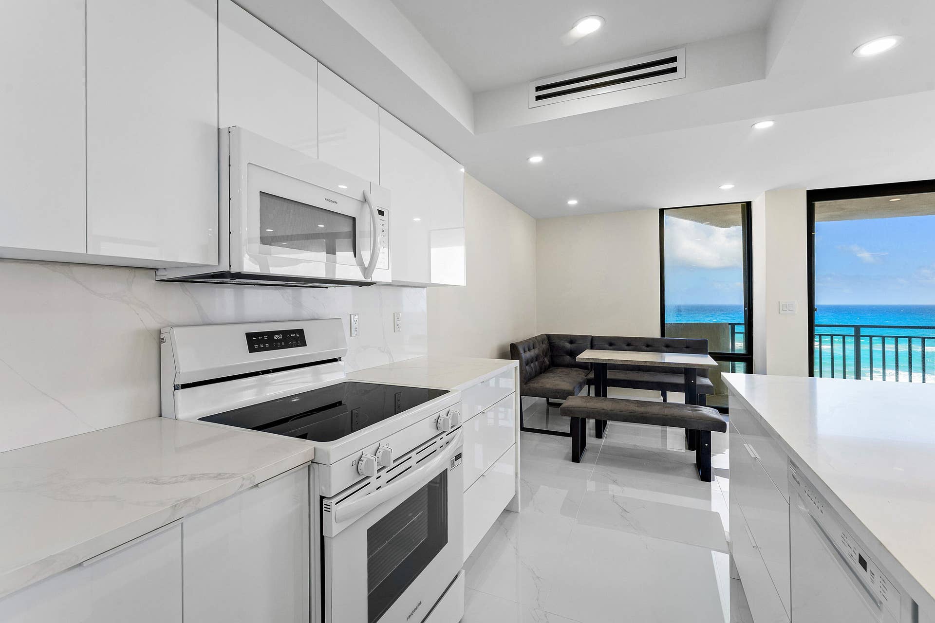 5460 N Ocean Drive, #5b, Singer Island, FL 33404 011-5460NorthOceanDrive-5B-SingerIsland-