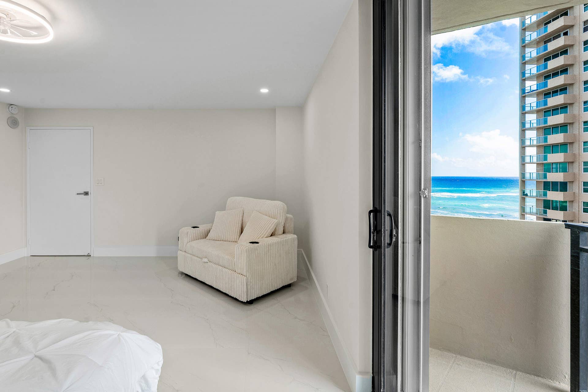 5460 N Ocean Drive, #5b, Singer Island, FL 33404 023-5460NorthOceanDrive-5B-SingerIsland-