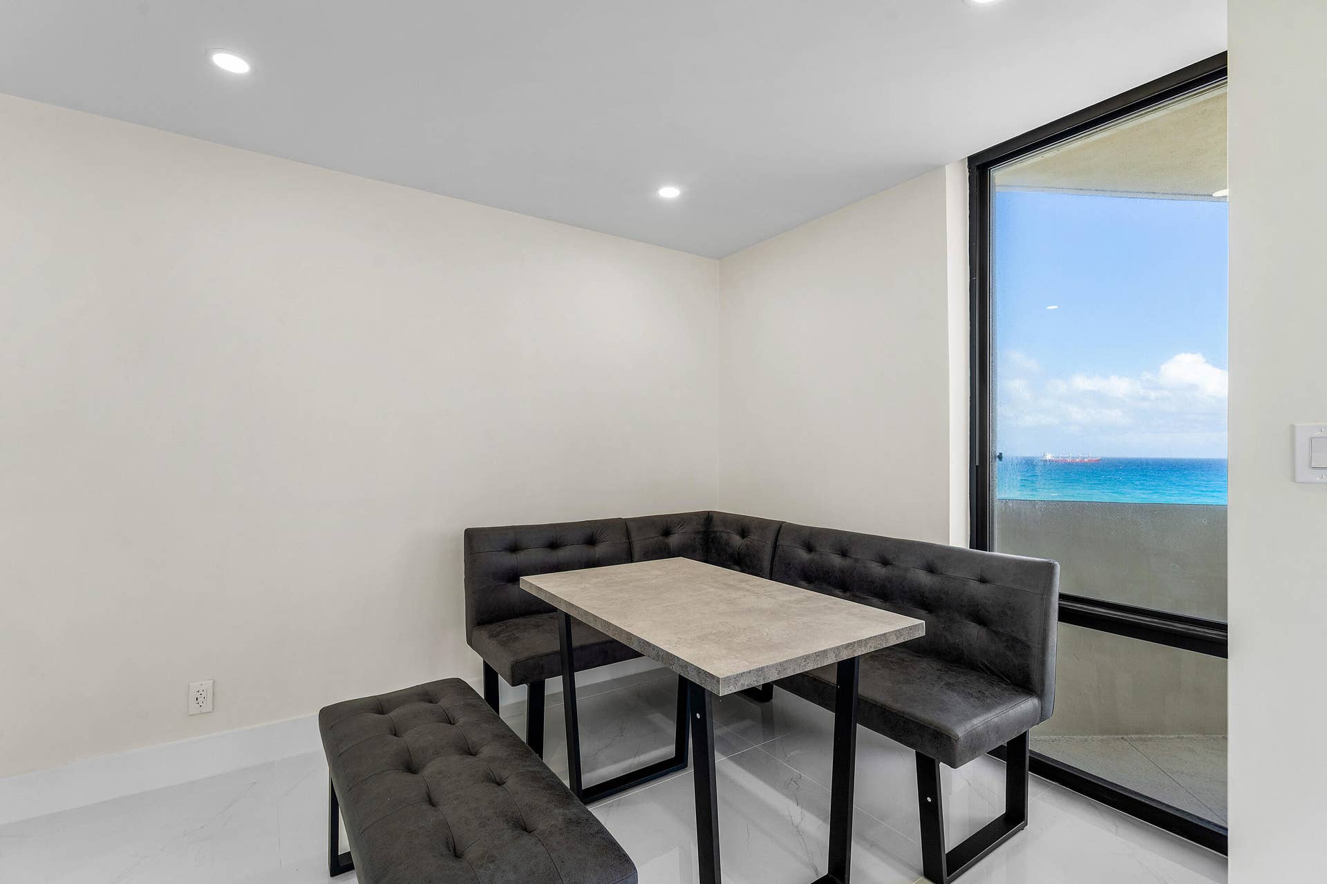 5460 N Ocean Drive, #5b, Singer Island, FL 33404 008-5460NorthOceanDrive-5B-SingerIsland-